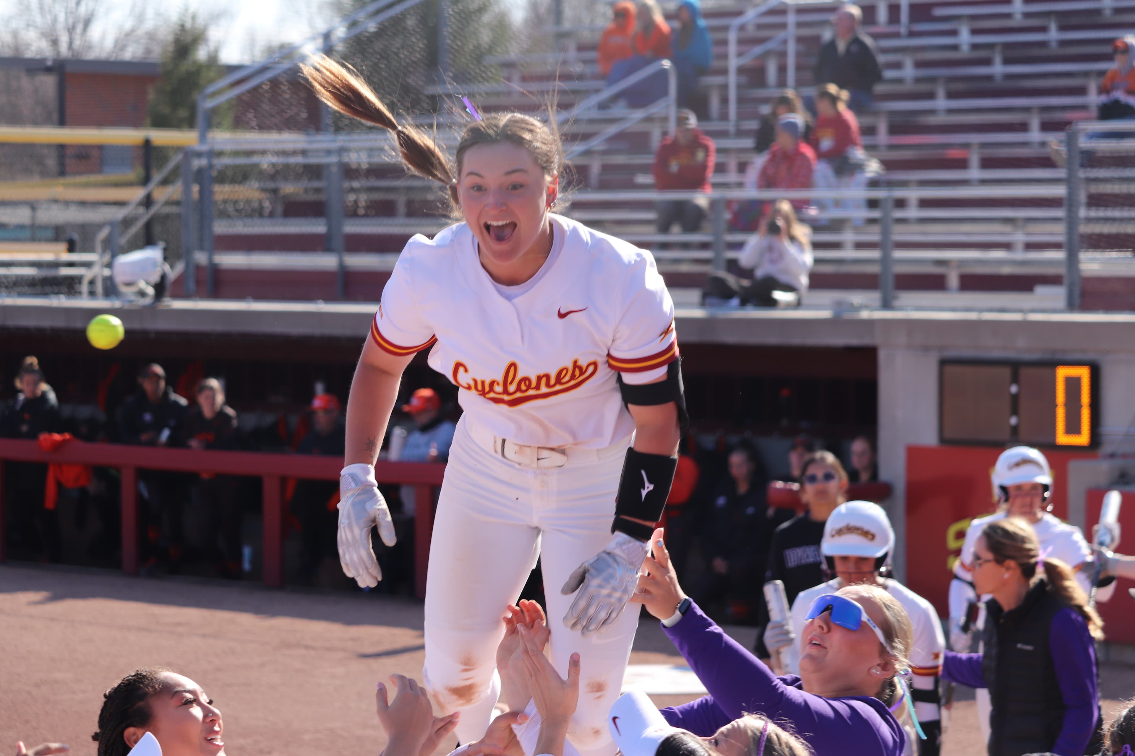 Cyclones, No. 19 Cowgirls split doubleheader