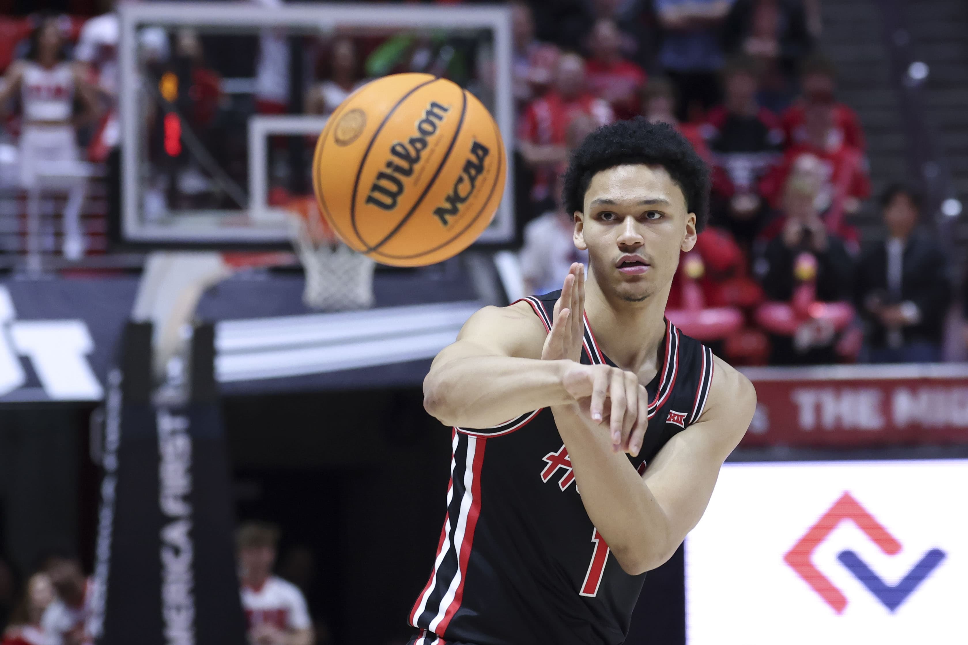 Gonzaga Snags First Transfer, Houston Wing Isiah Harwell