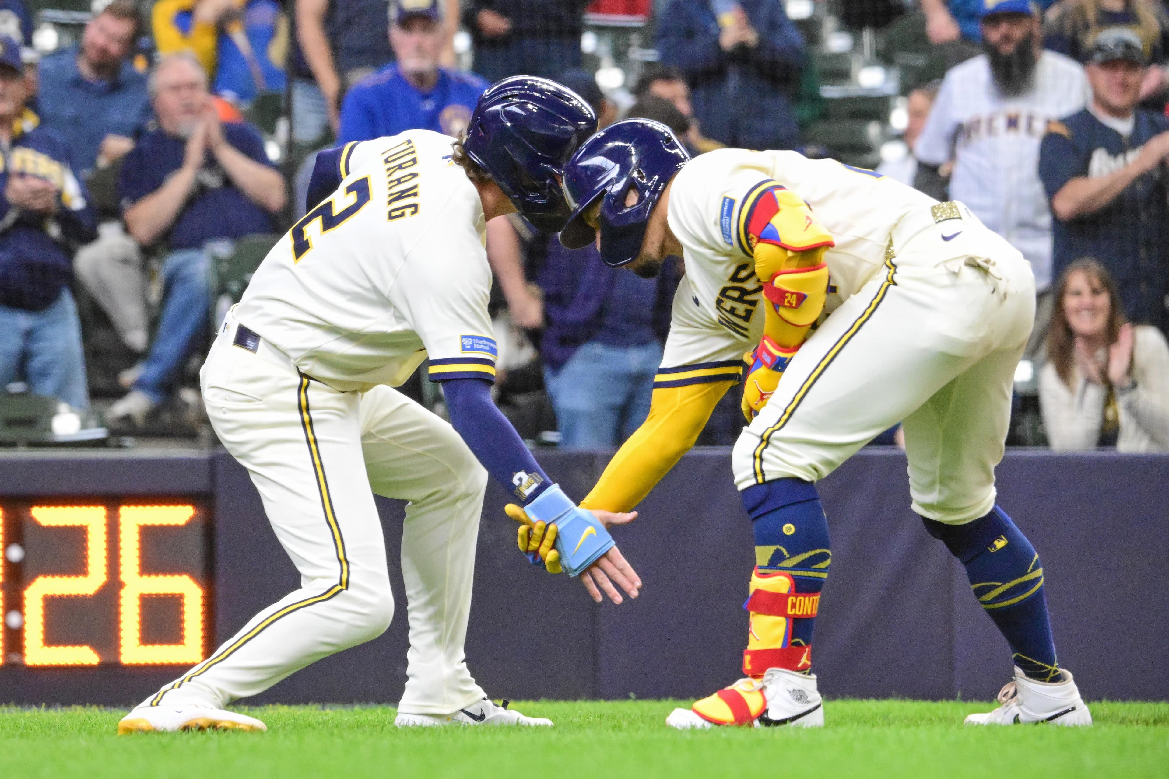 Brewers blow out Diamondbacks again in 13-1 victory