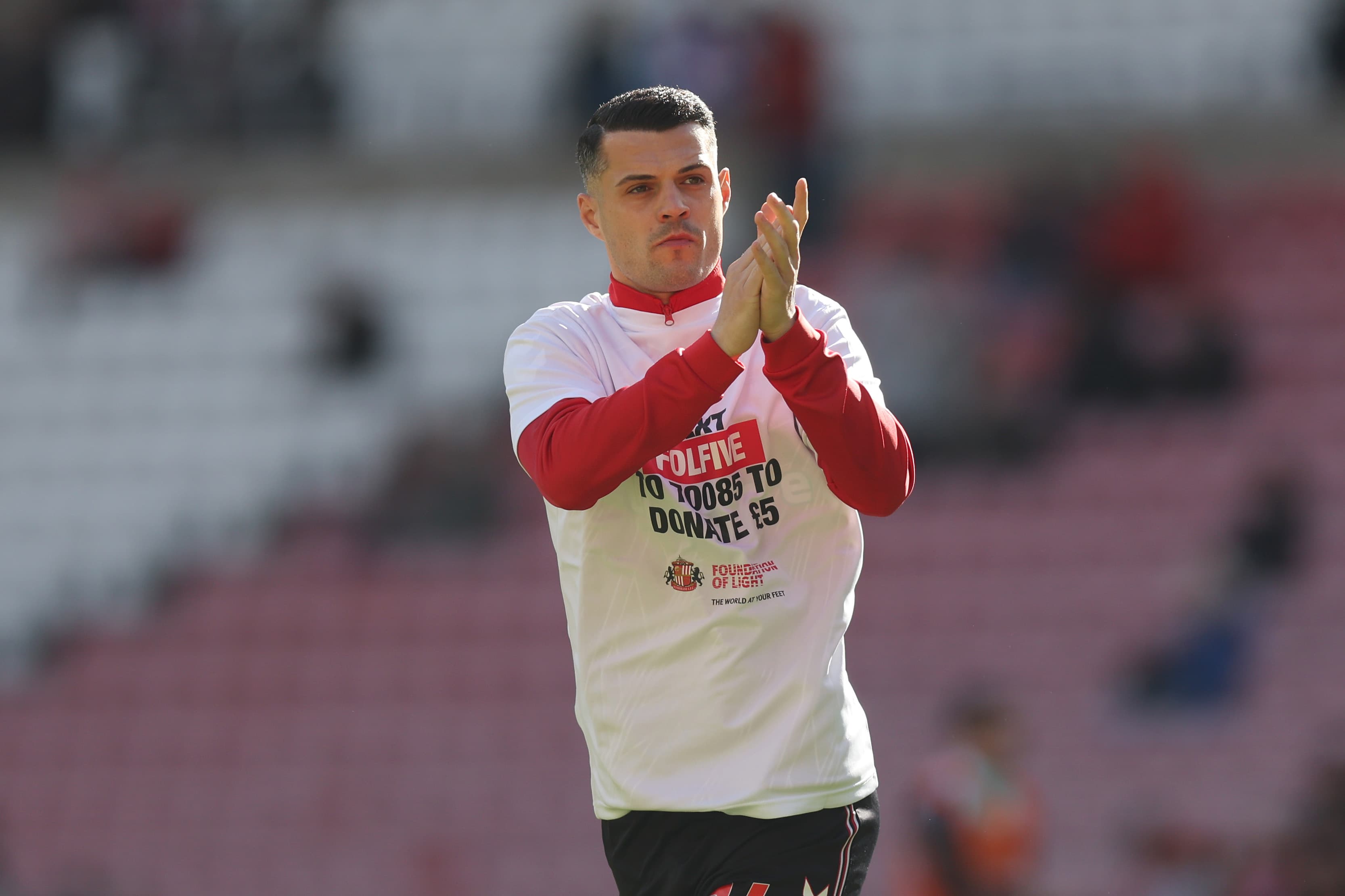 New Headline: "United Dominates Black Cats; Fans Rally for Victory in Exciting Clash!