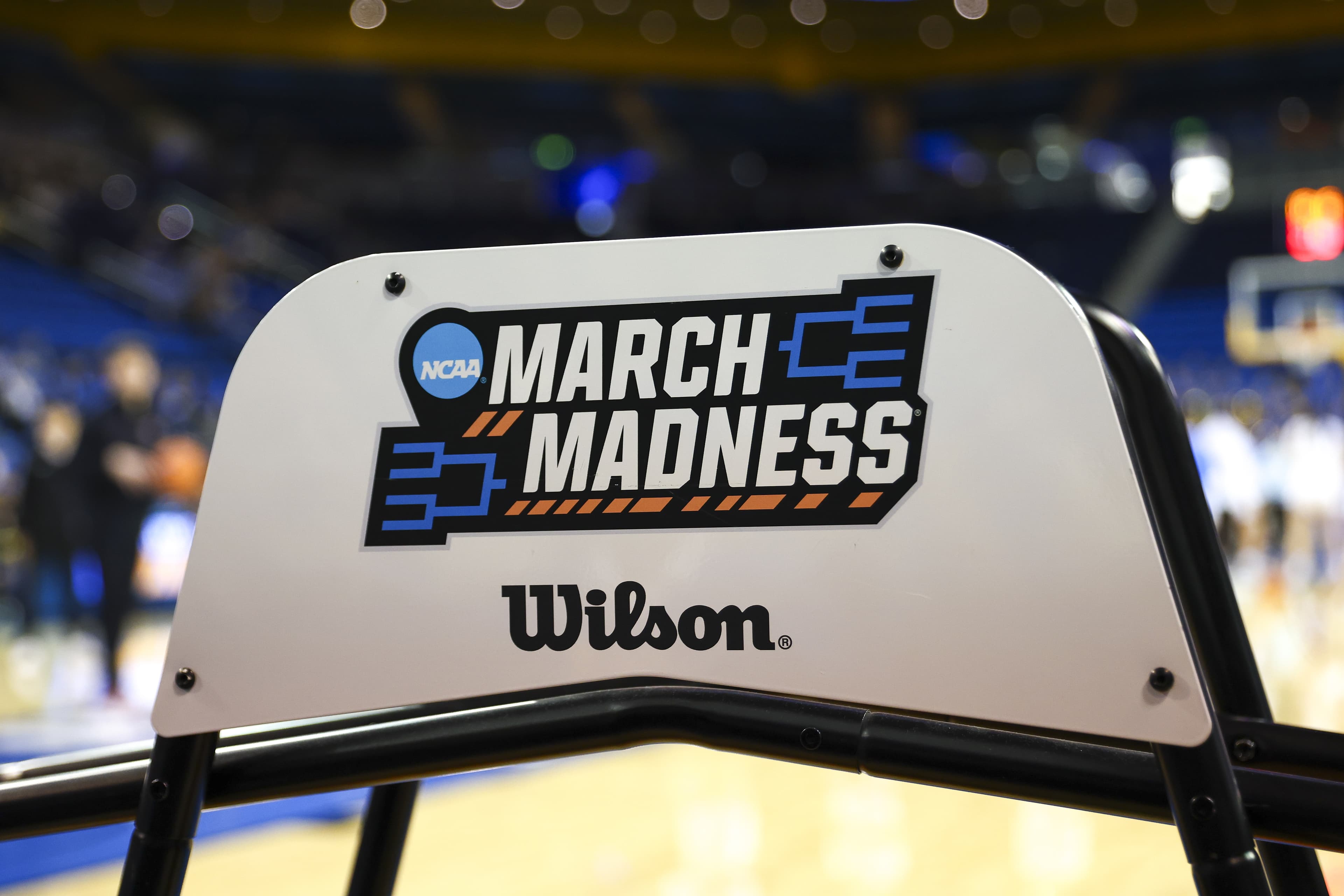 Rioting Ruckus Spurs Top 8 Semifinals!