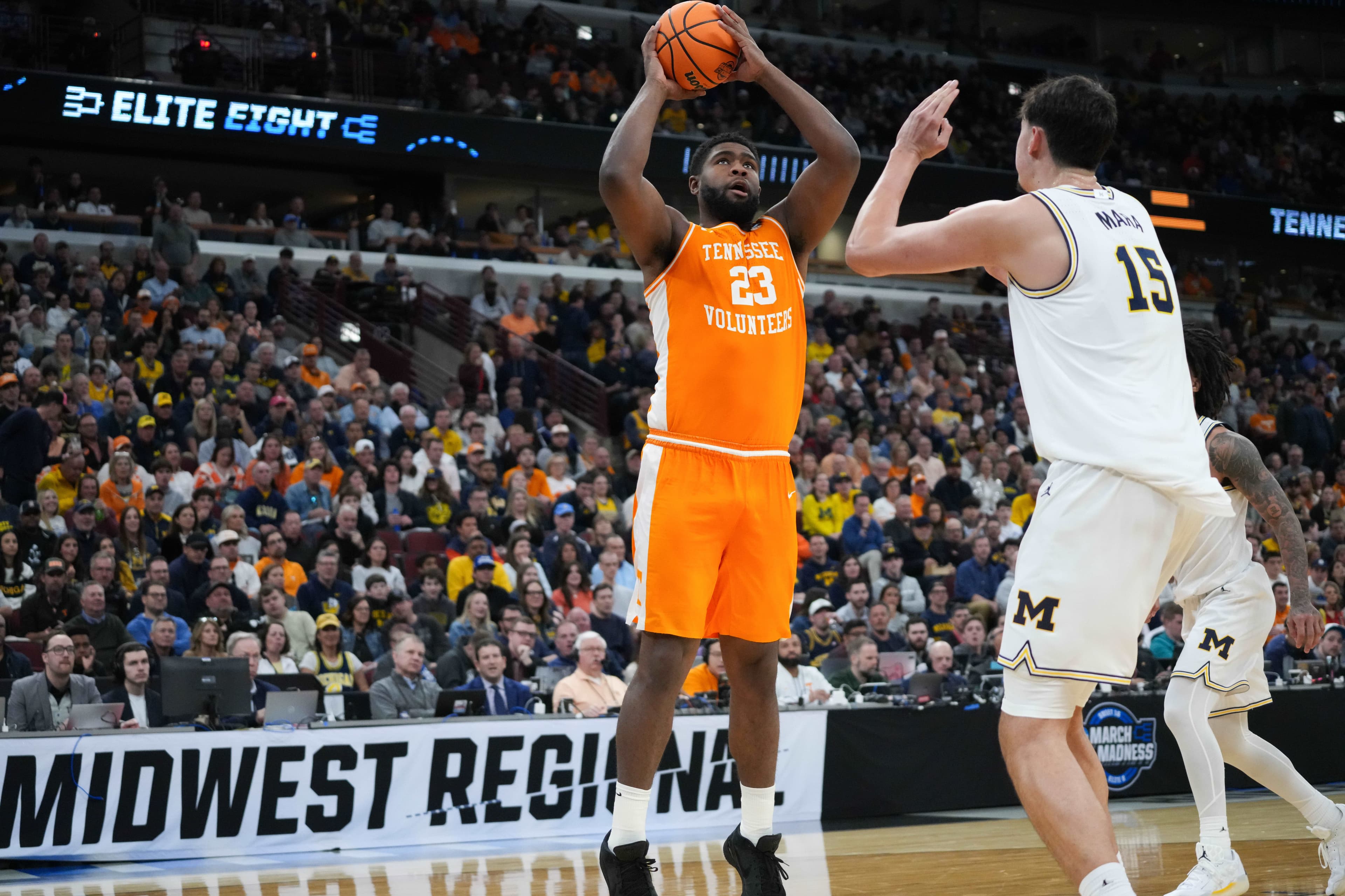 Jaylen Carey enters transfer portal