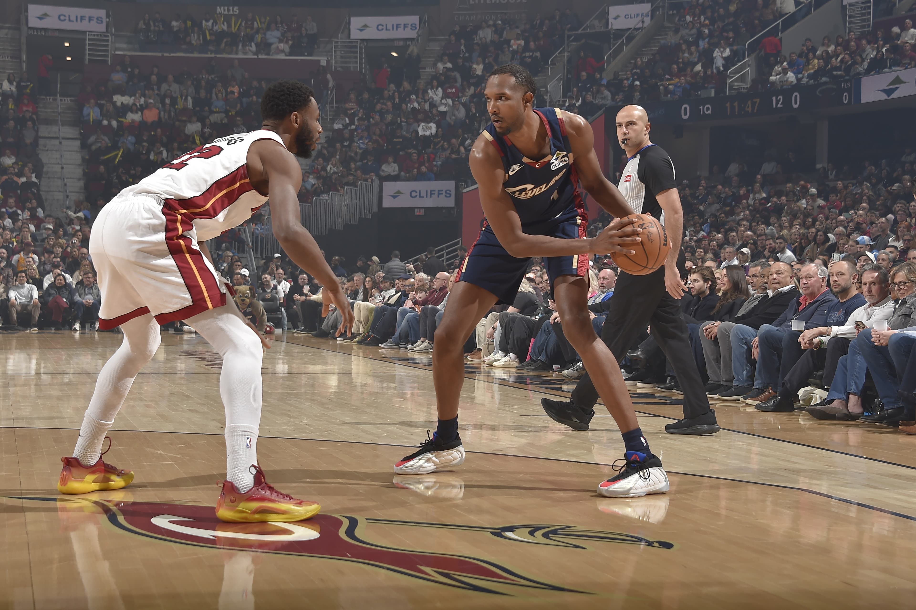 Cavs extinguish the Heat 149-128