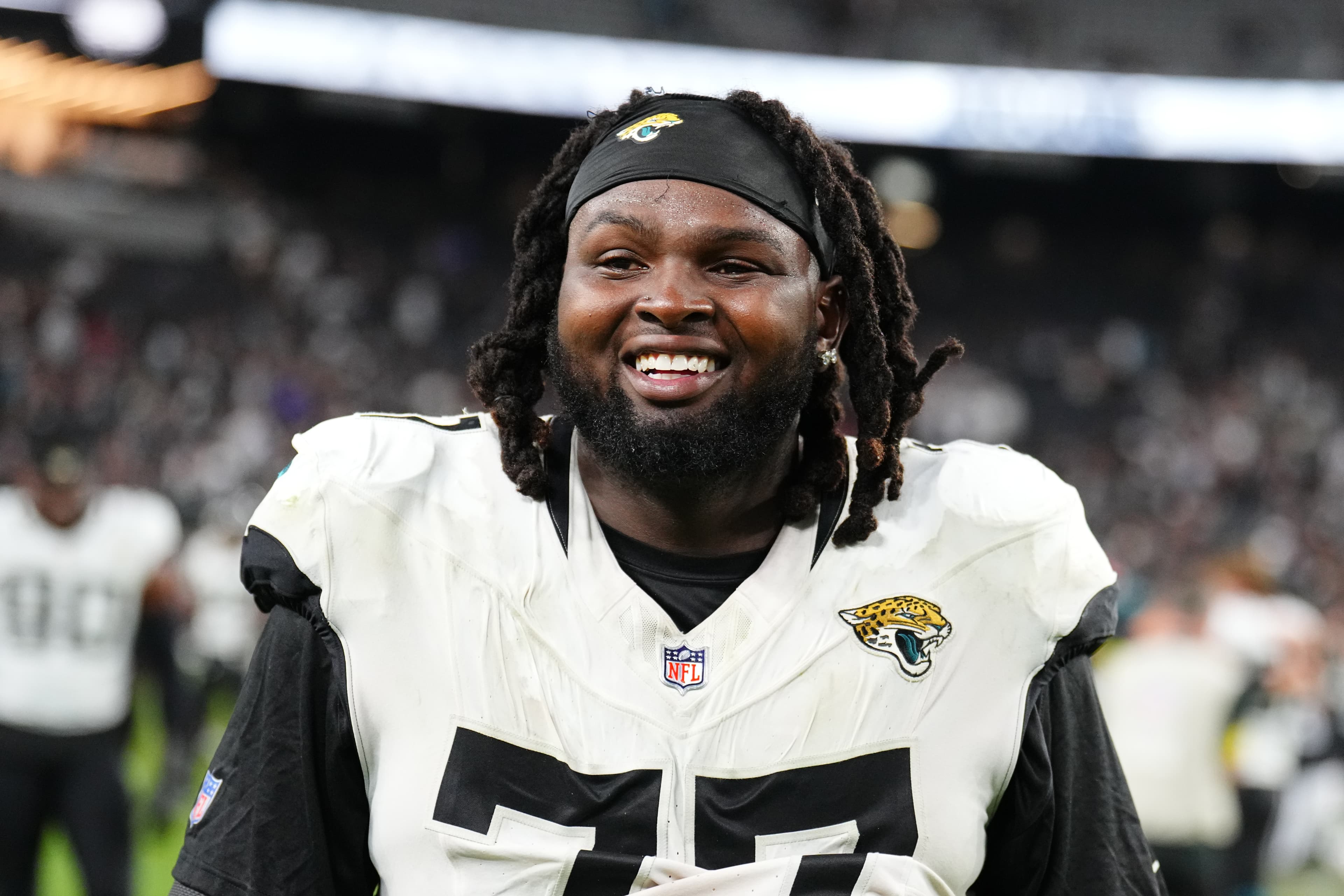 Jaguars pick up fifth-year option on OT Anton Harrison
