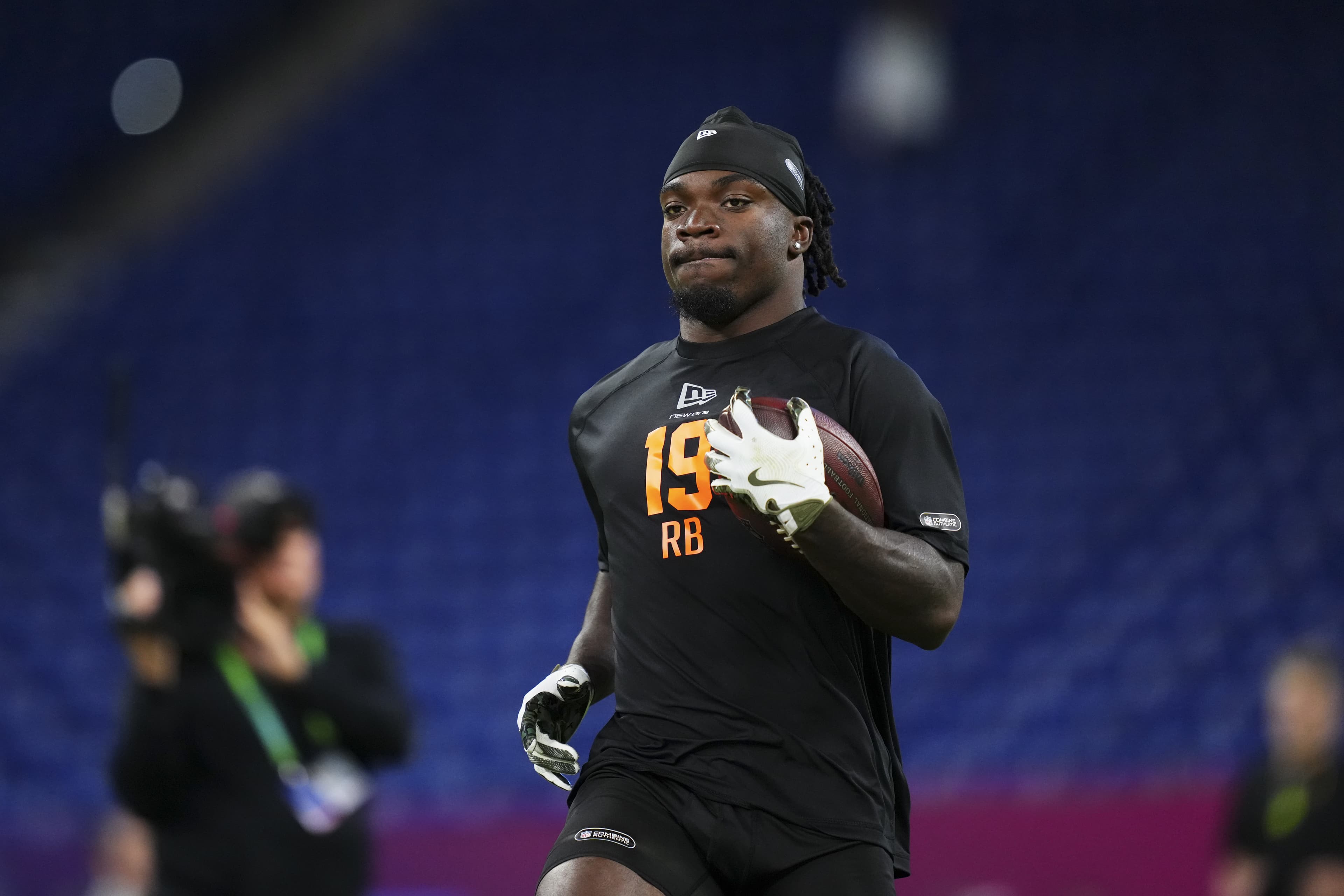 J’Mari Taylor highlights group of undrafted UVA football offensive players to earn NFL deals