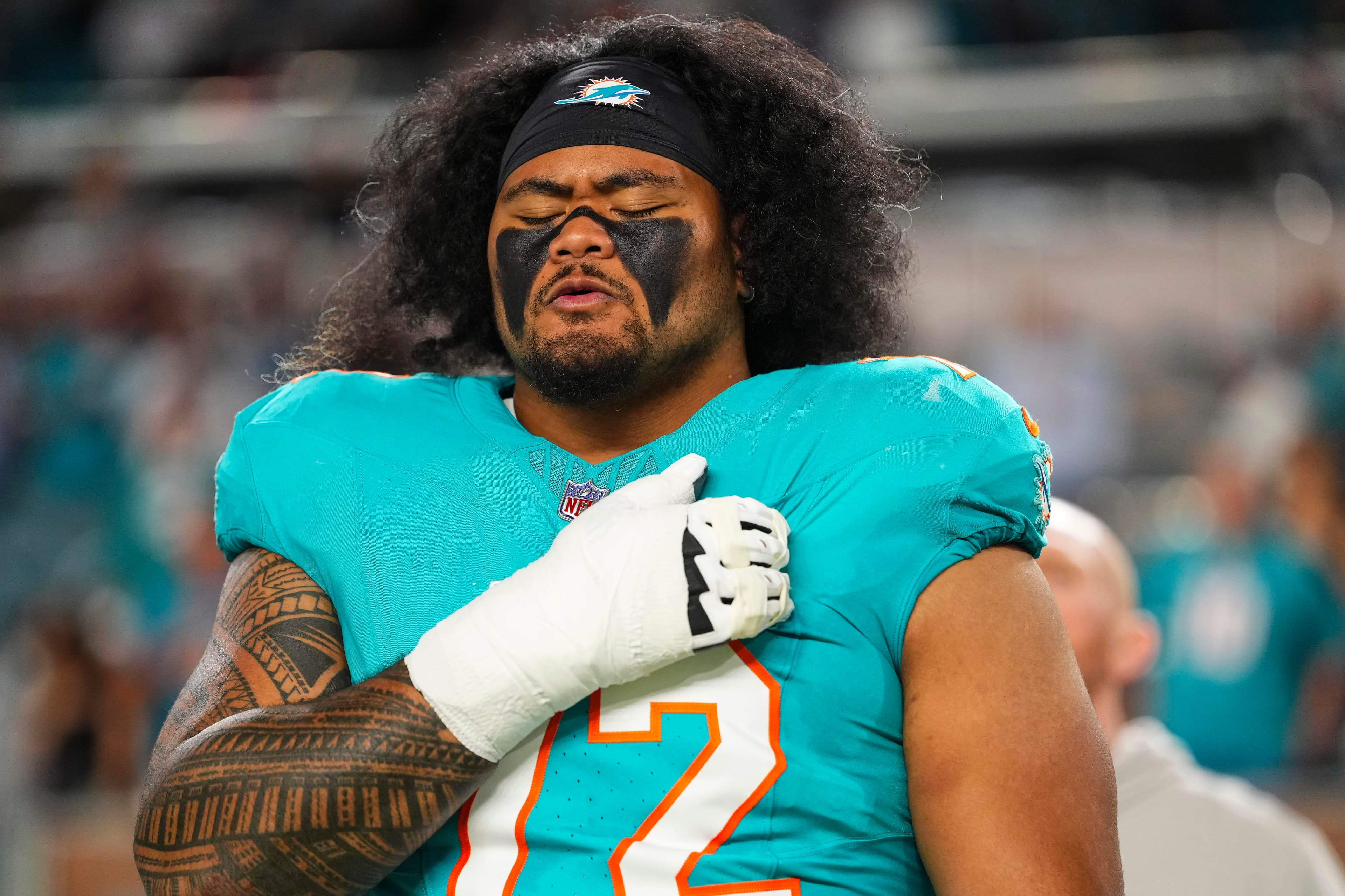 Jonah Savaiinaea has opportunity to earn starting job at new spot