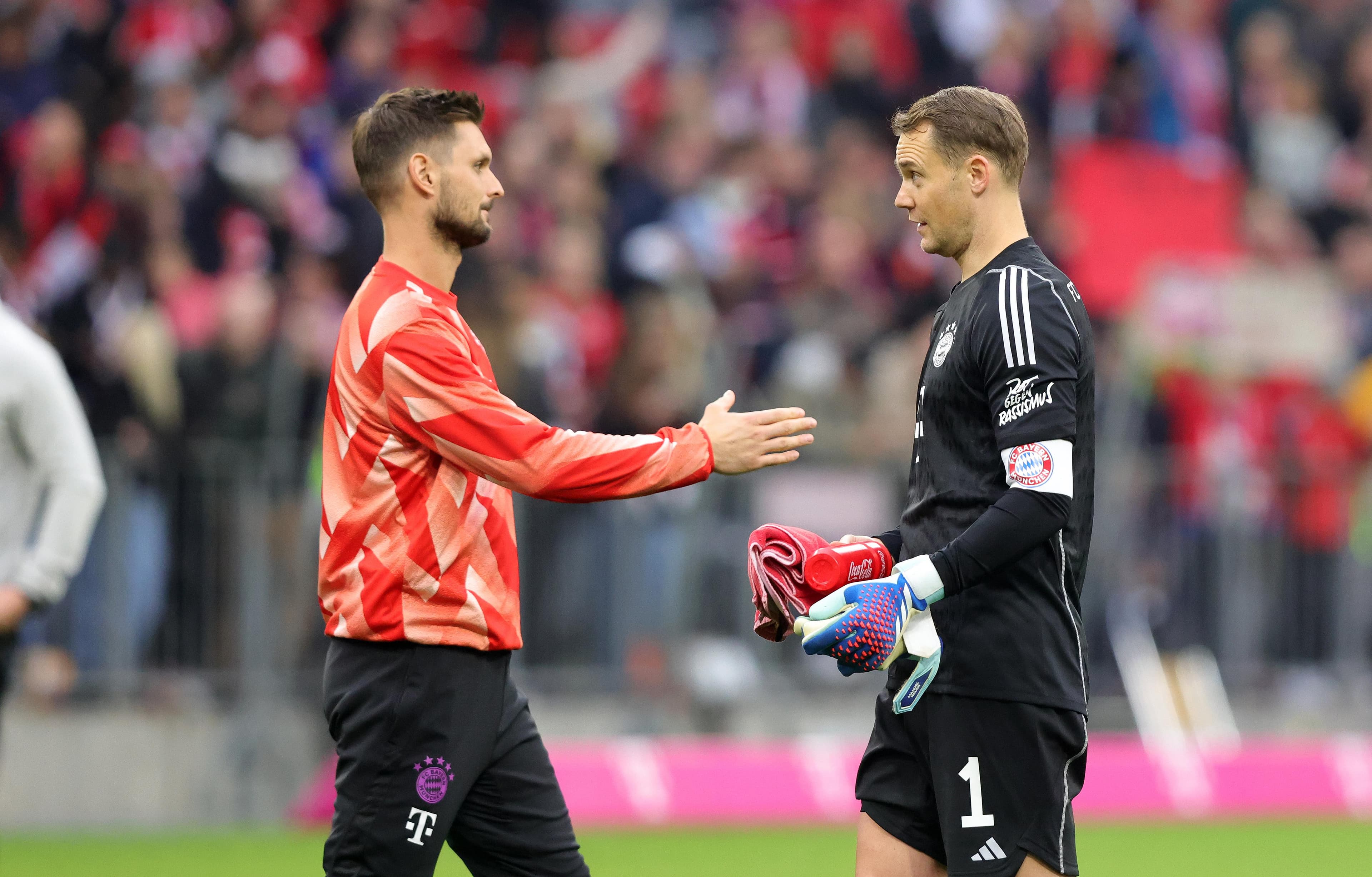 Bayern Munich’s Max Eberl gets a pass for fibbing on Manuel Neuer, Sven Ulreich extensions