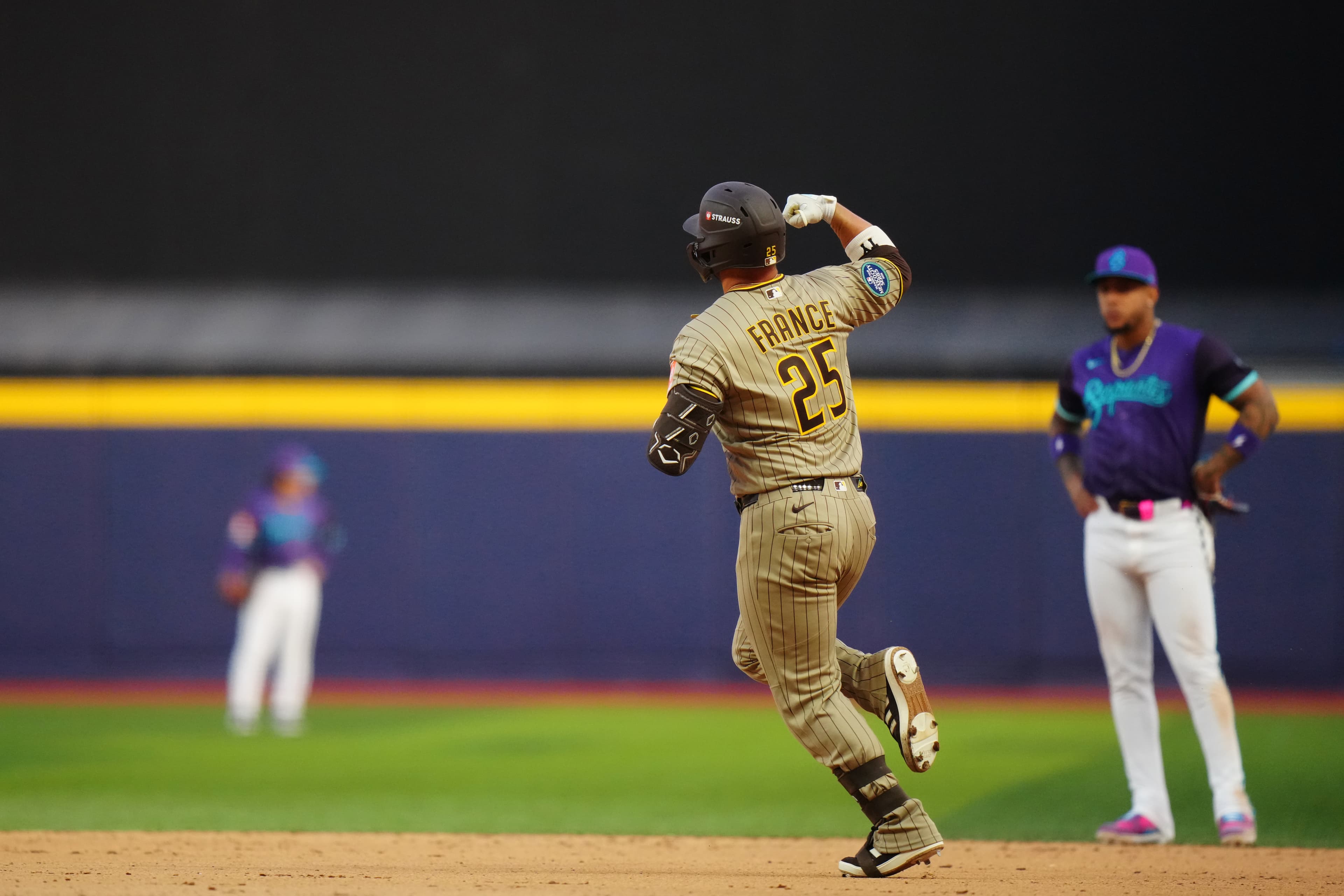 Good Morning San Diego: Padres continue late inning heroics, open Mexico City Series with win over D-backs