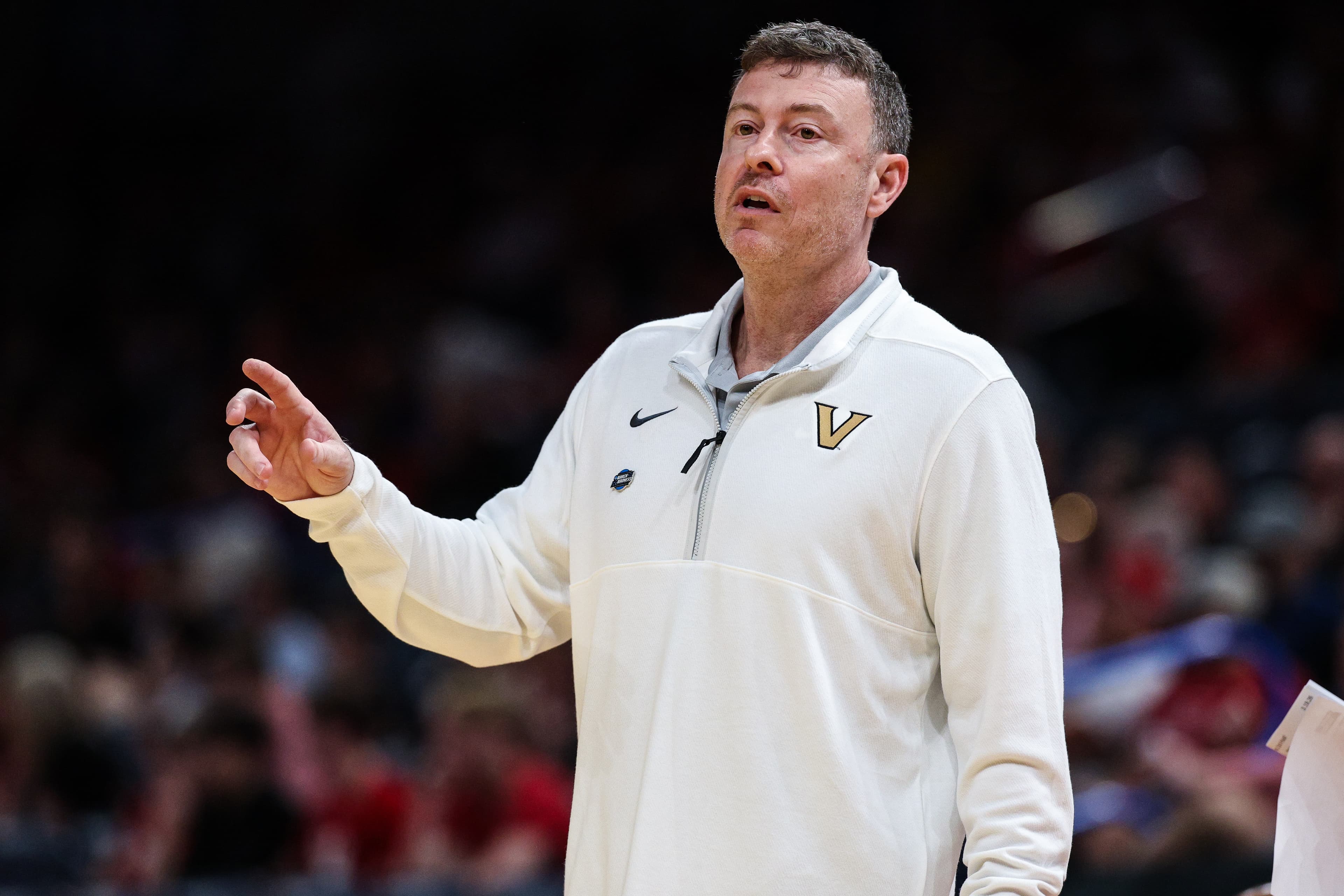 9 North Carolina head coaching options in basketball after Hubert Davis gets fired