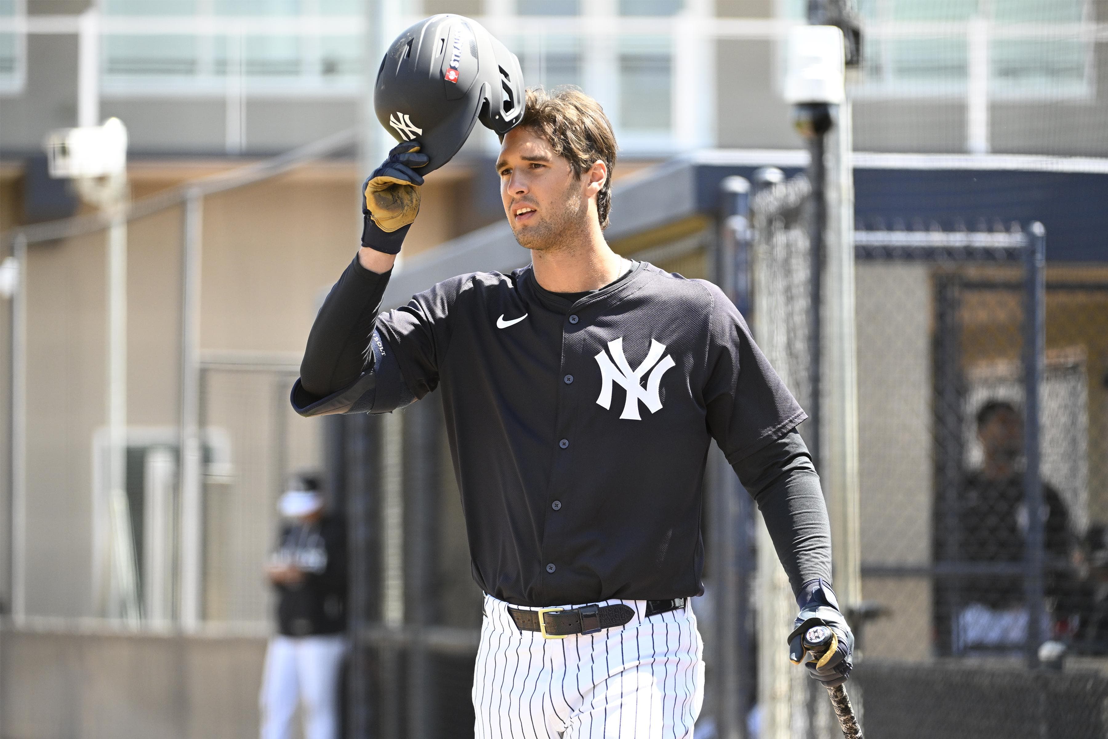 Yankees call up top outfield prospect Spencer Jones and reliever Kervin Castro