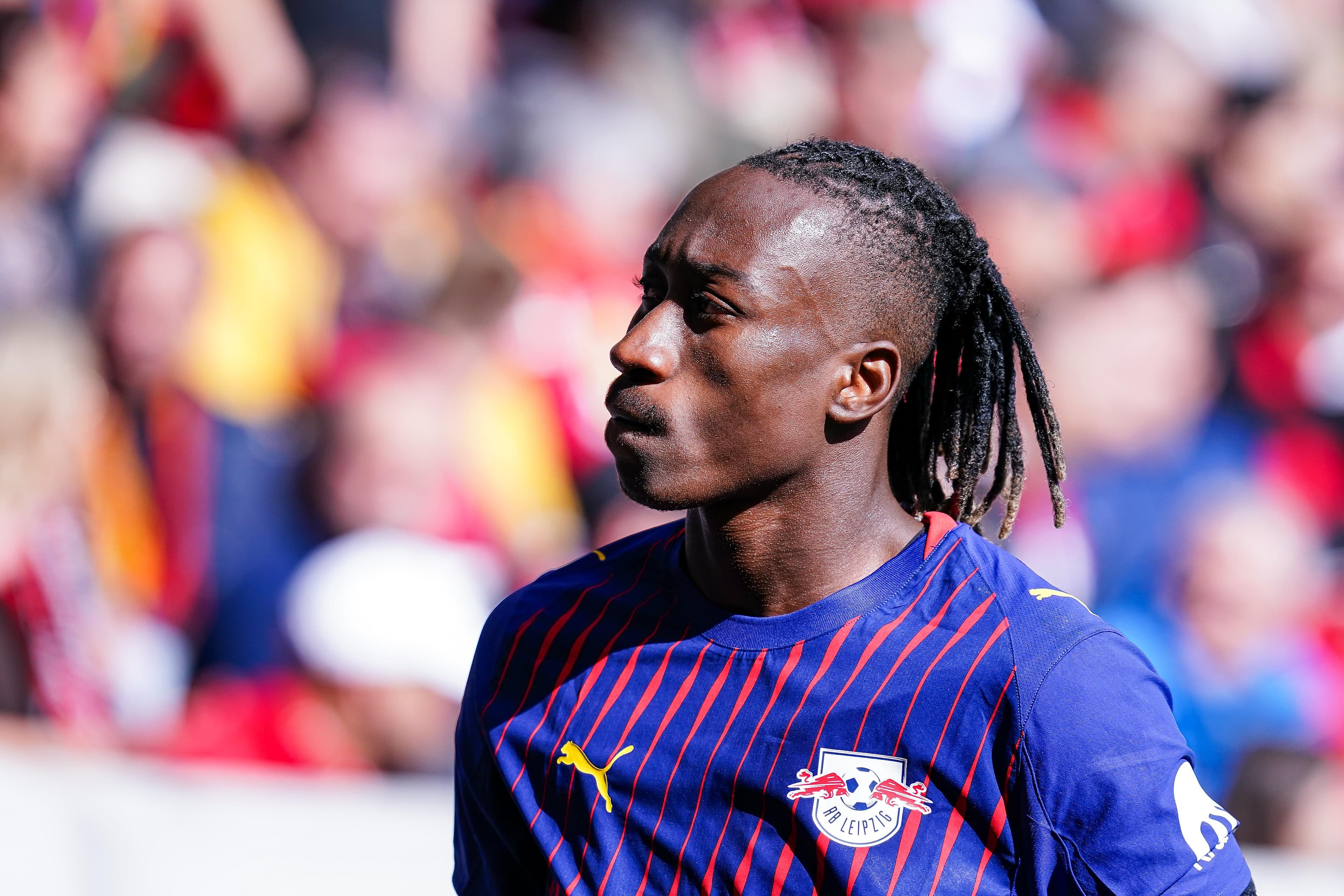 Bayern Munich News: FC Bayern with long-term plan to get Yan Diomande?; No meeting with Dušan Vlahović’s dad; and MORE!