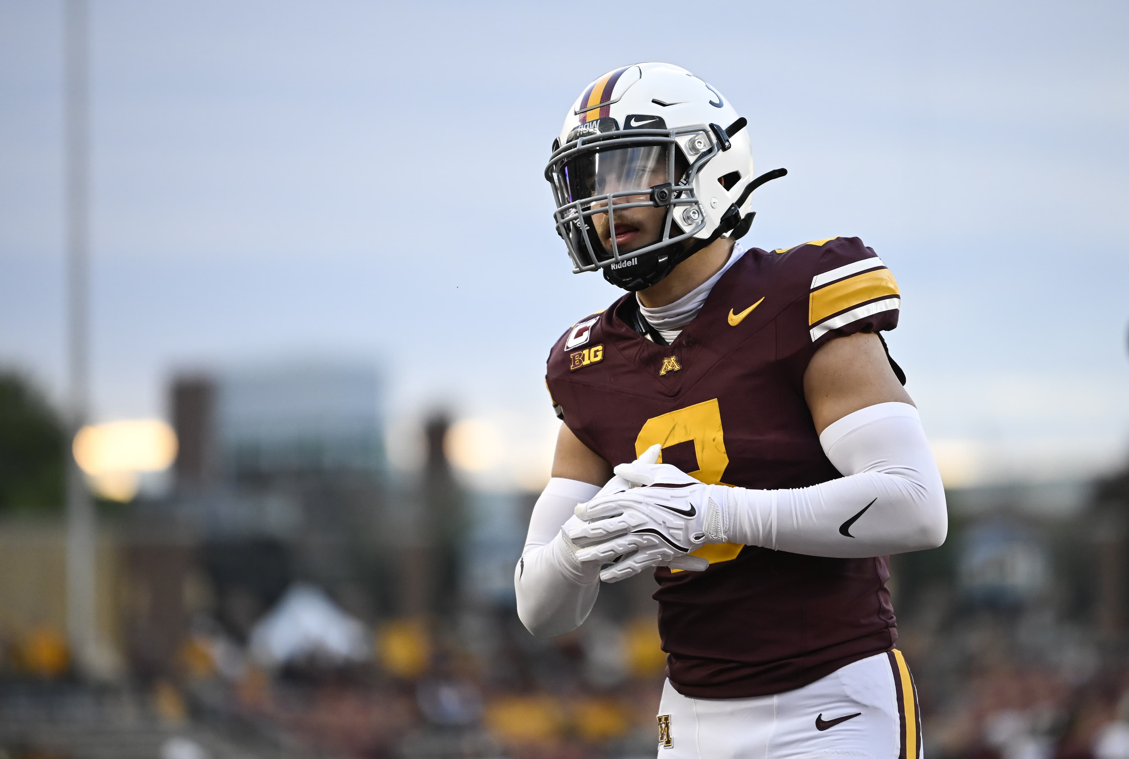 Way-too-early 2027 mock draft: Patriots consider pair of Oregon Ducks