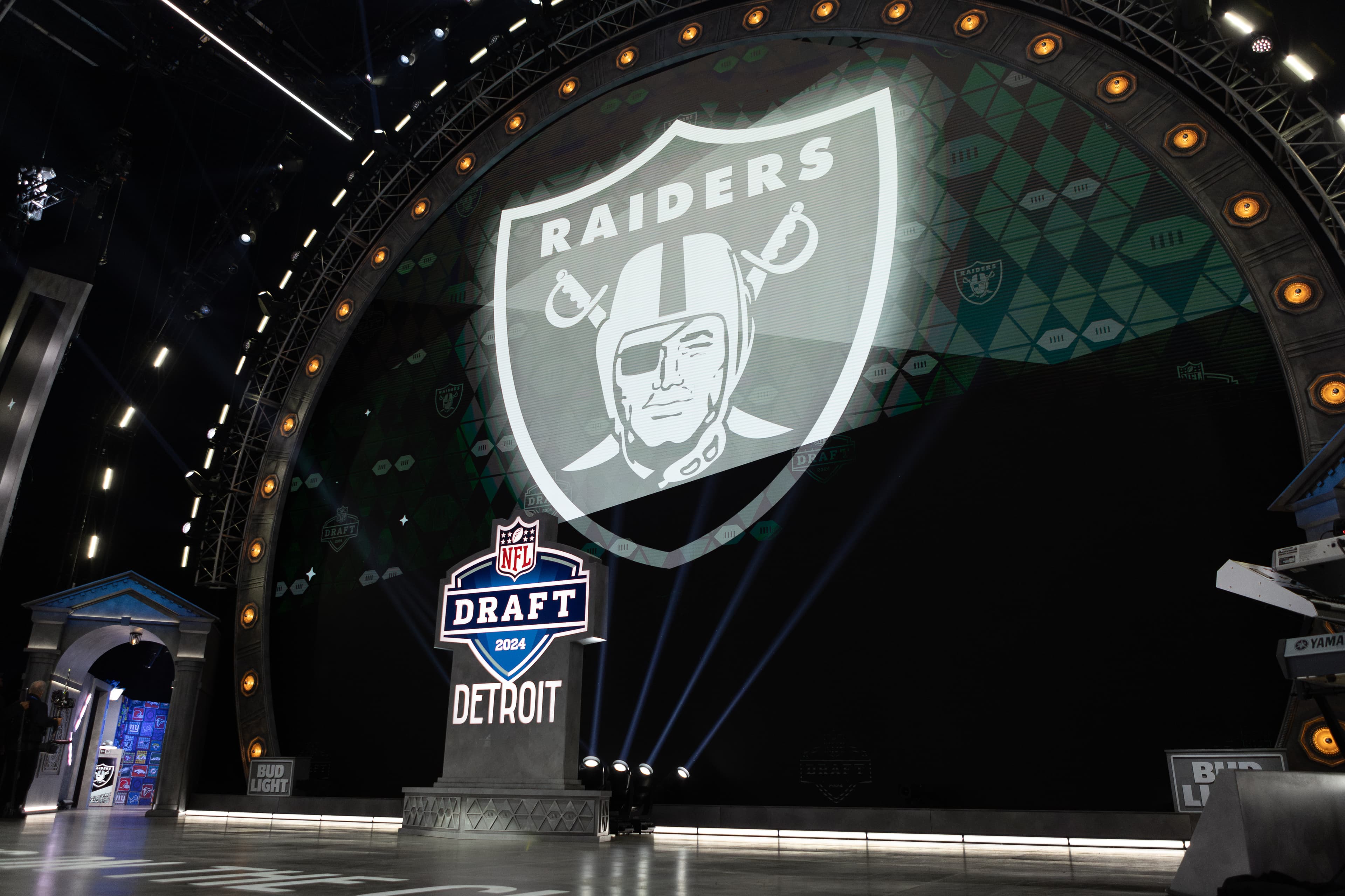 Join Silver and Black Pride’s Predict the Pick competition for 2026 NFL draft!