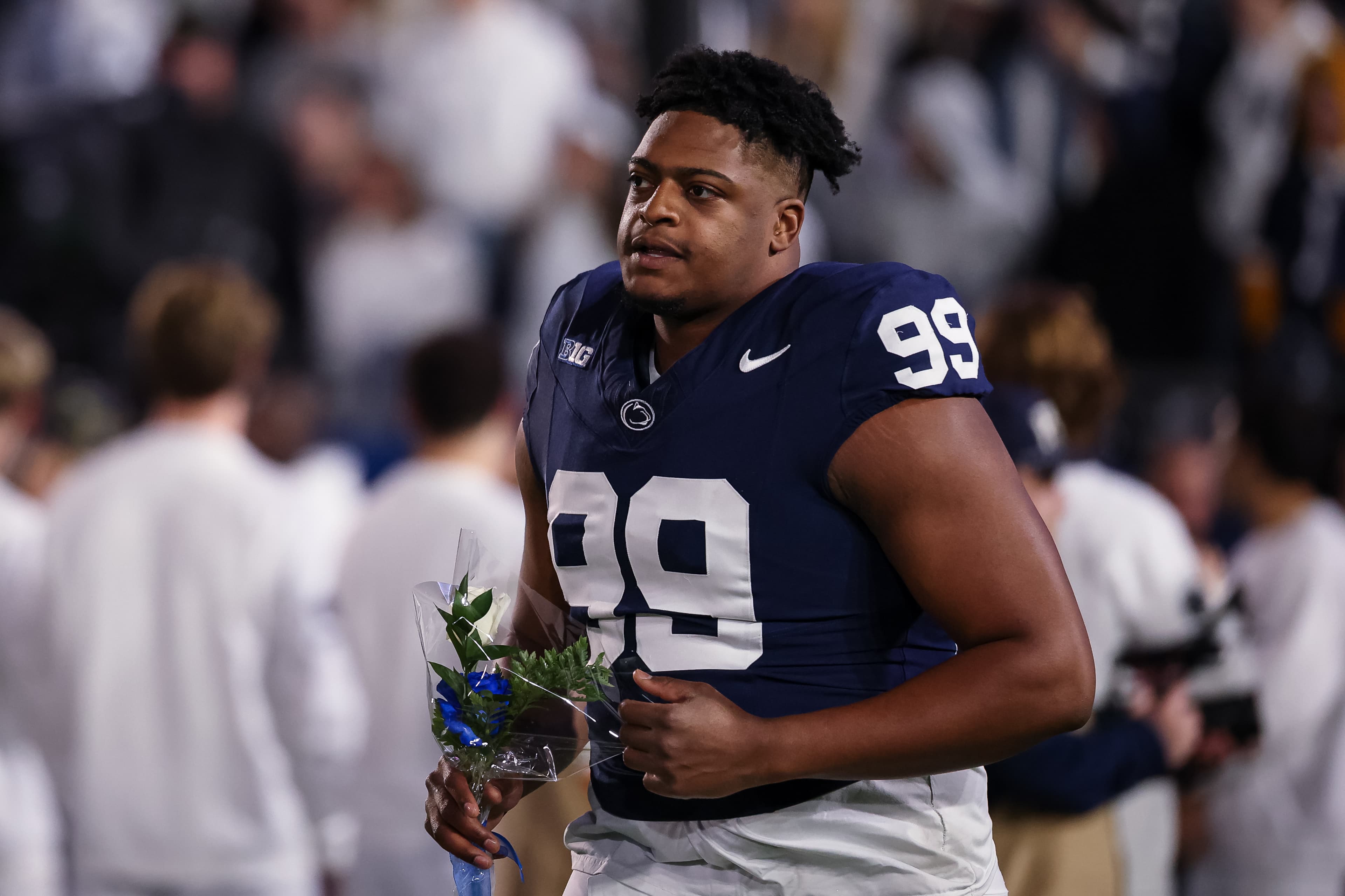 Steelers invite 300 pound punter to rookie minicamp