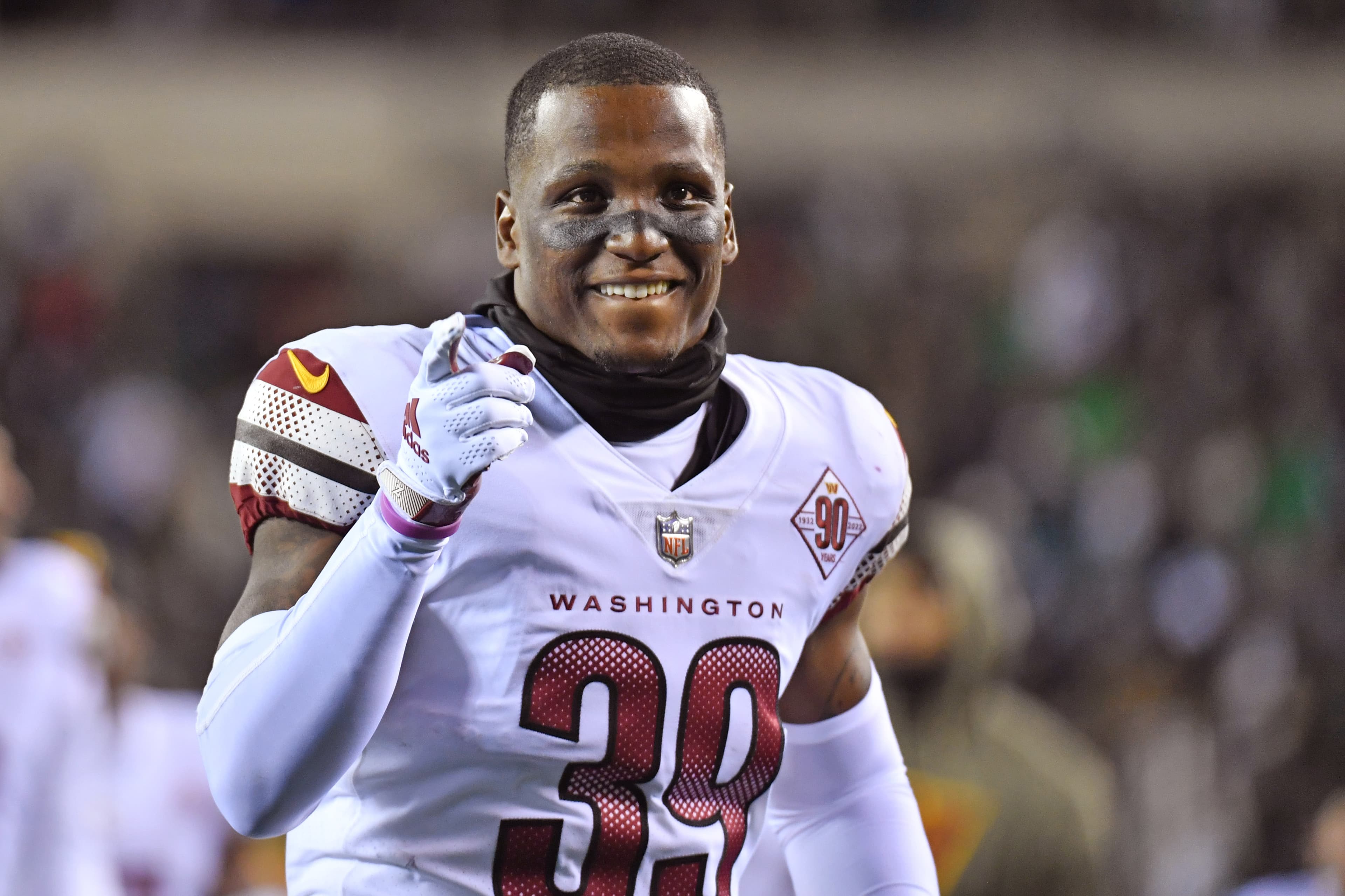 Defense & special teams Fan-favorite Jeremy Reaves has signed a 1-year extension with the Commanders