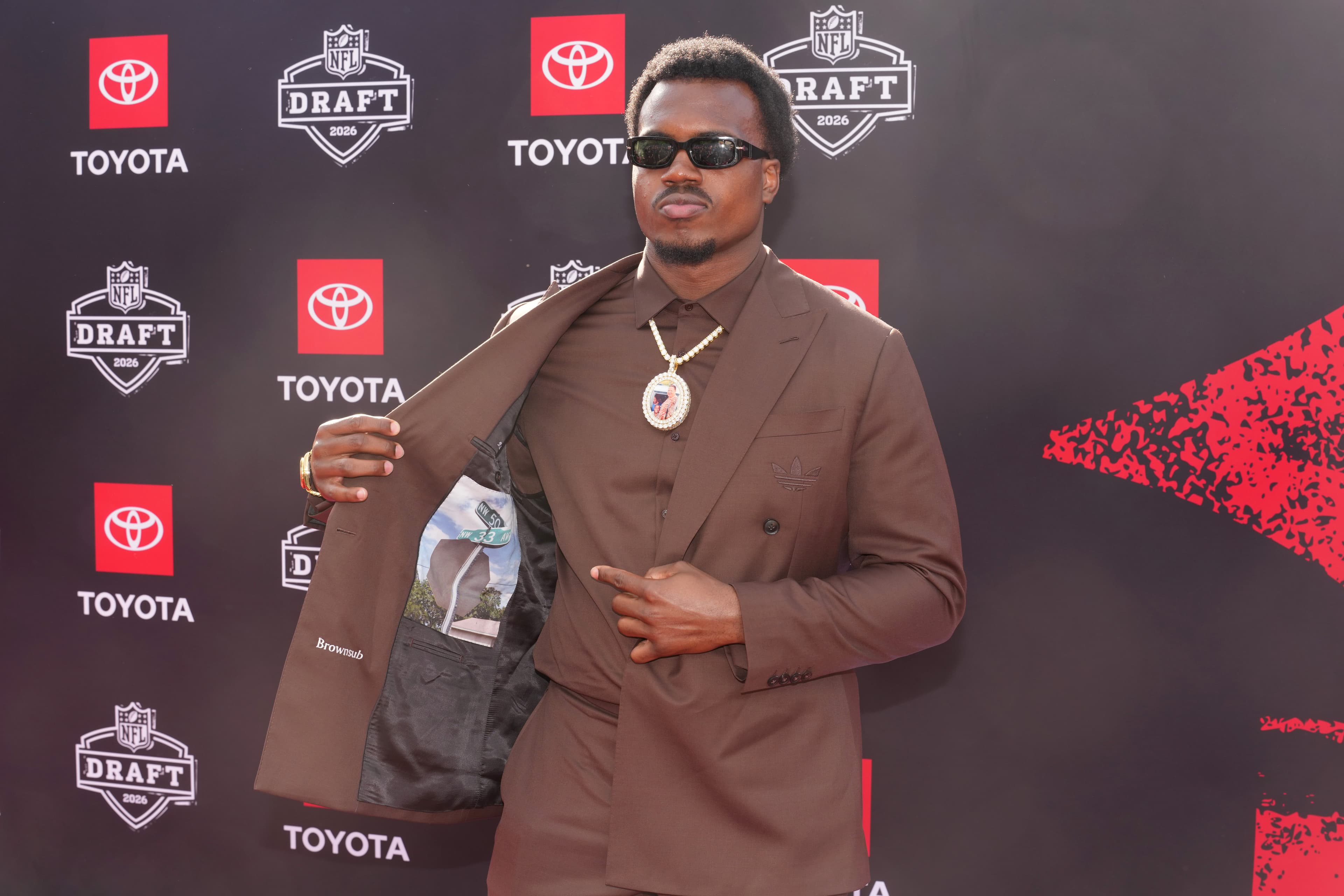 2026 NFL Draft: 2026 NFL Draft: Miami Hurricanes EDGE Rueben Bain Jr. Selected with the 15th Overall Pick by the Tampa Bay Buccaneers