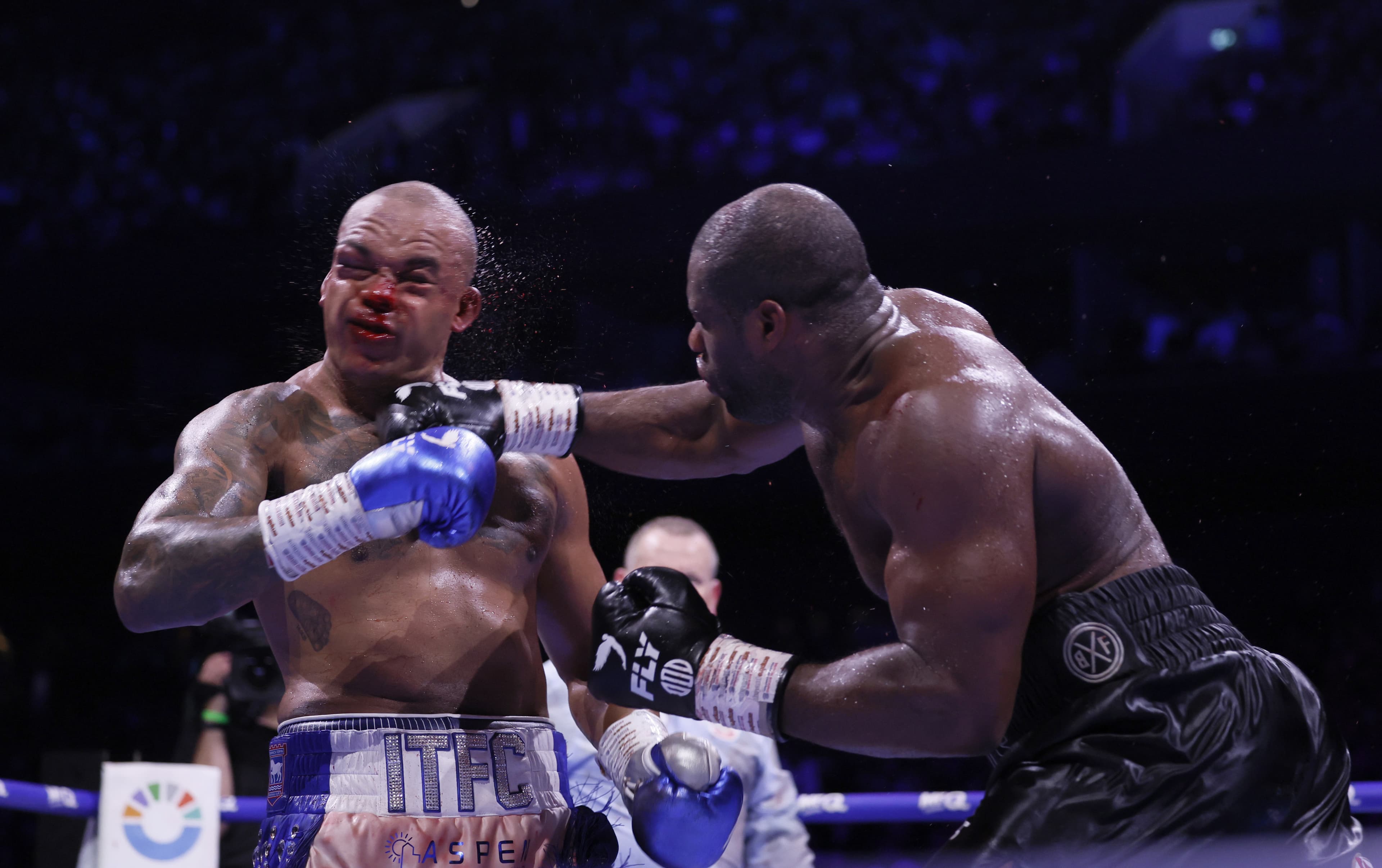 Highlights! Dubois Brutalizes Wardley In Epic Blood Bath!
