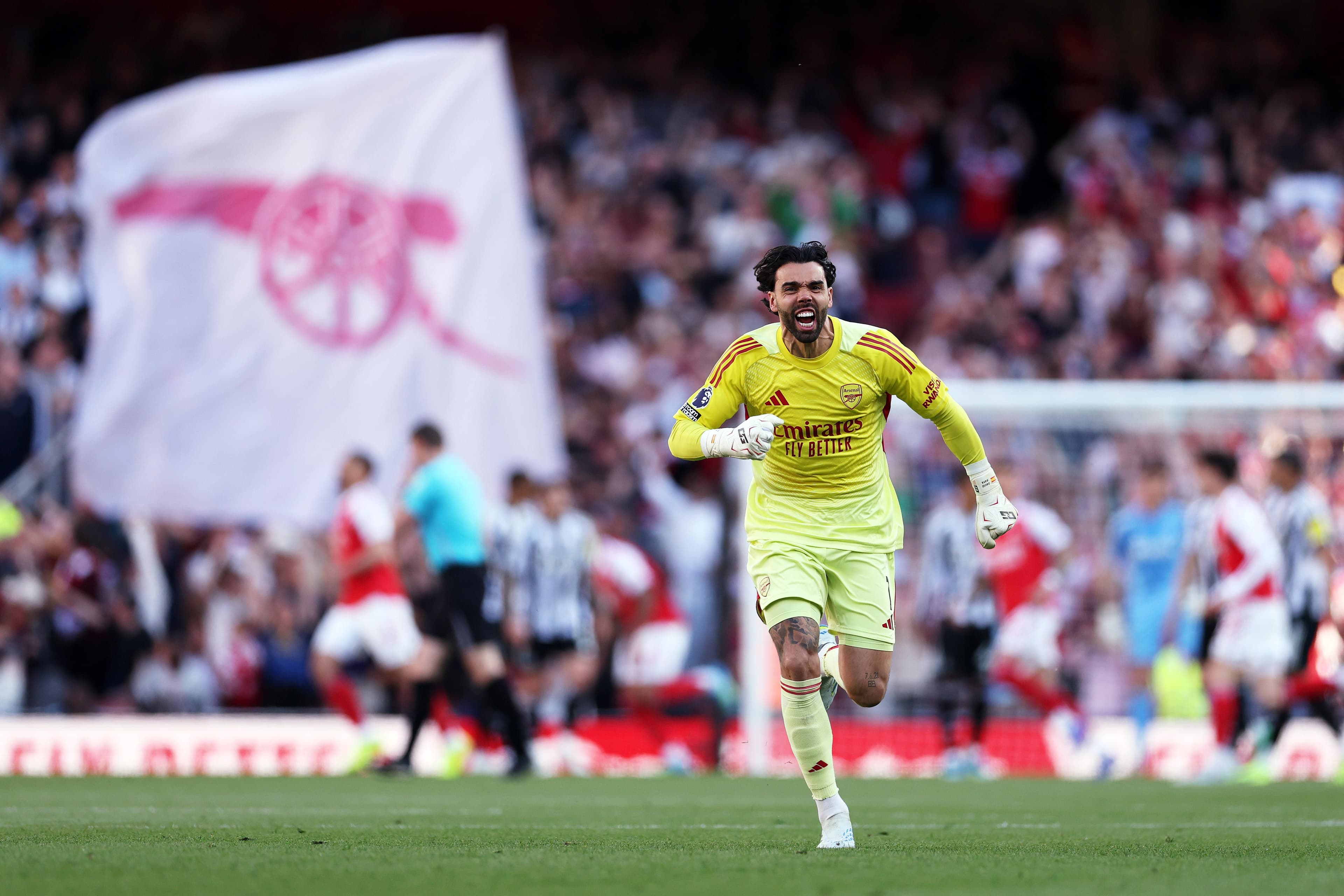David Raya secures third Golden Glove