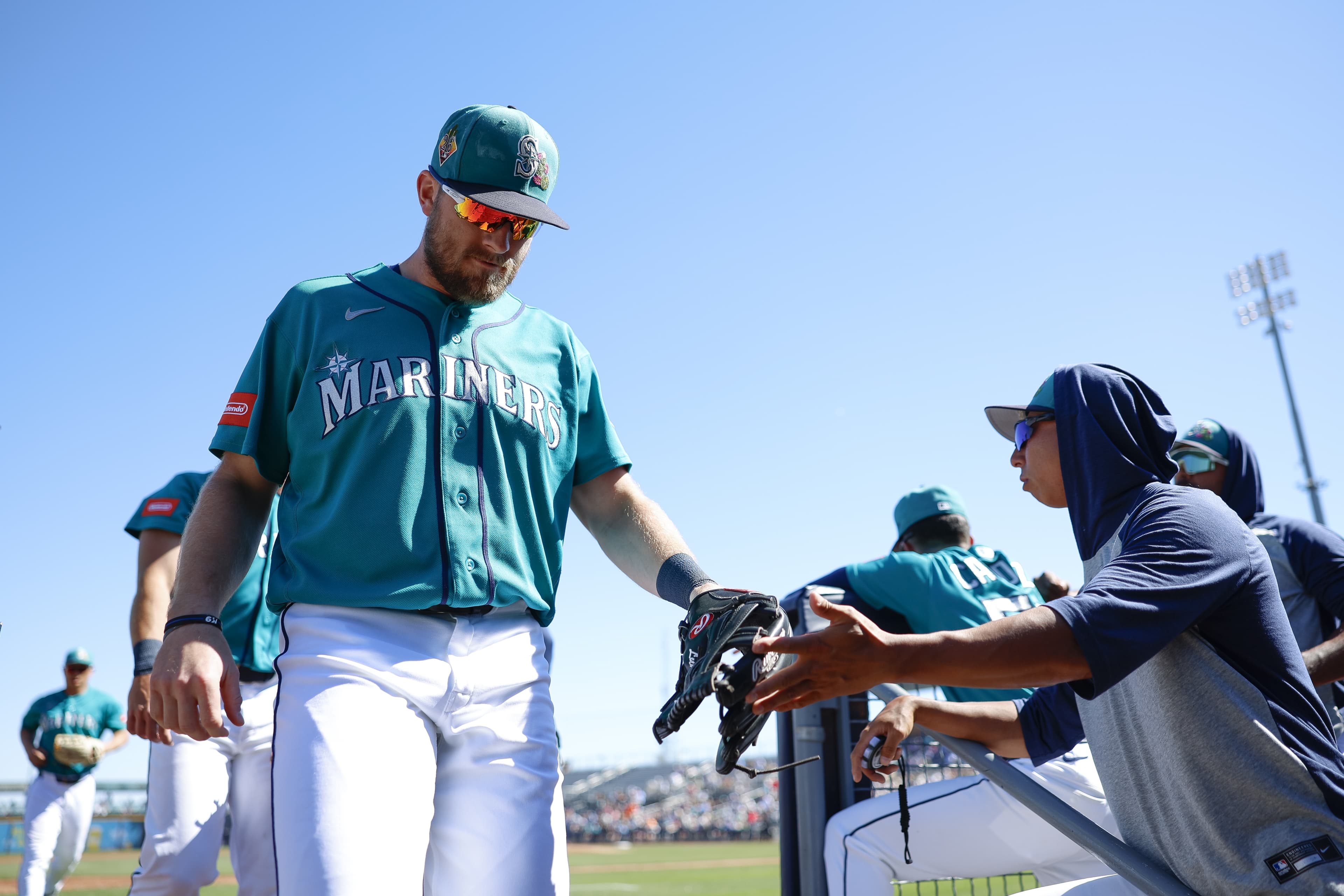 Cubs maul Mariners, but everyone stays cool in 7-1 loss