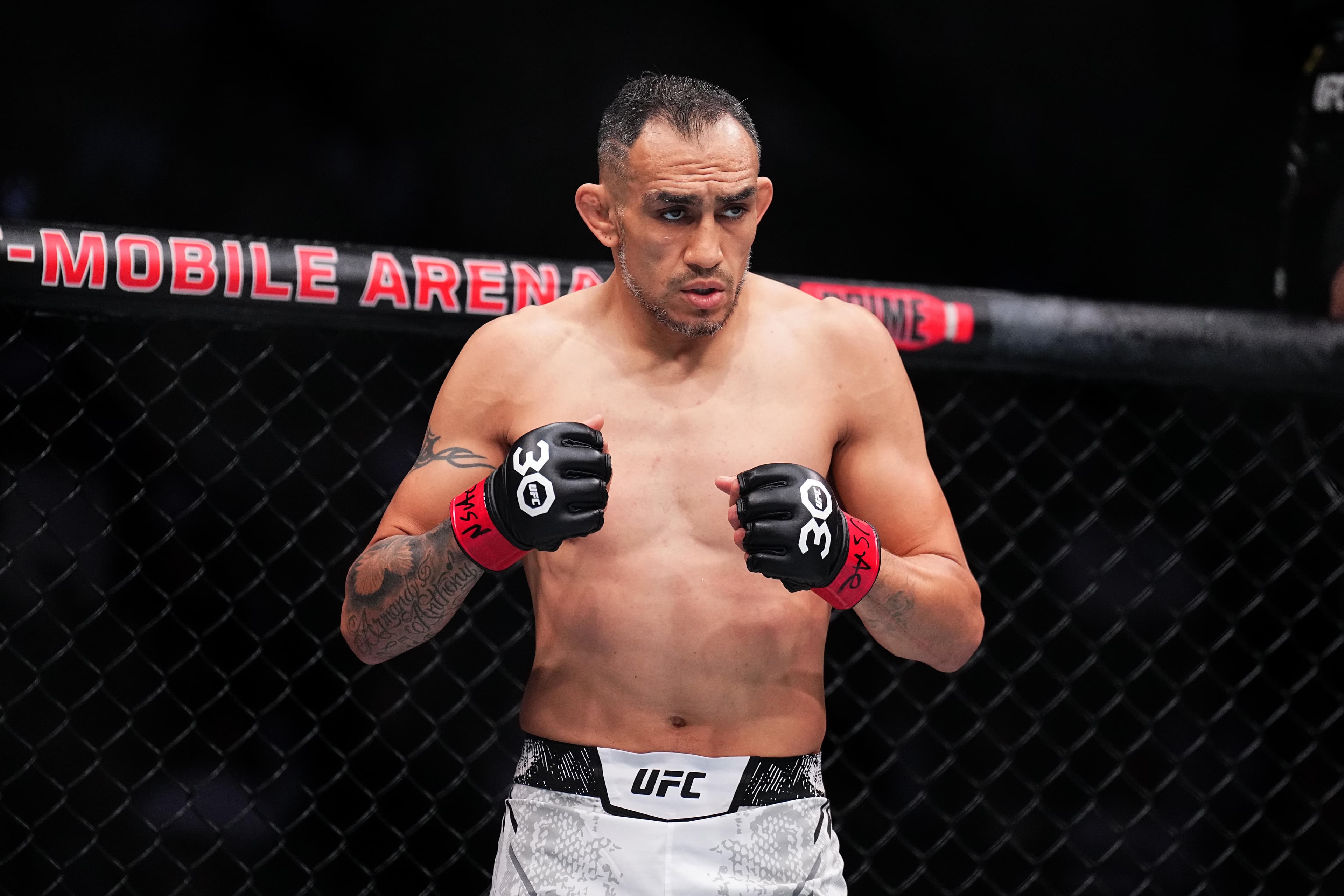 Arman Tsarukyan takes on UFC legend at RAF 10