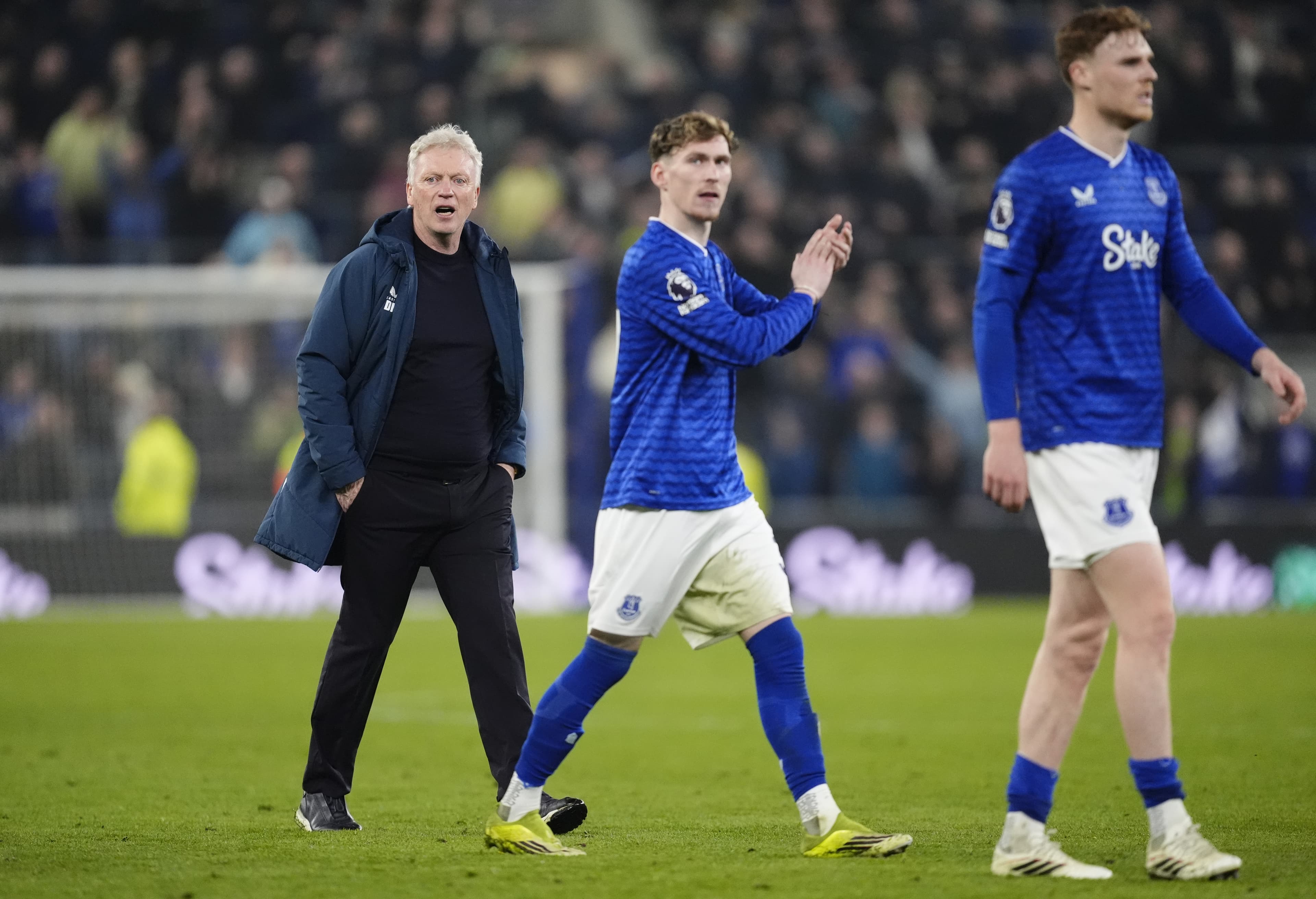 Tuesday’s Everton News: Charles and Summerville links, right back options