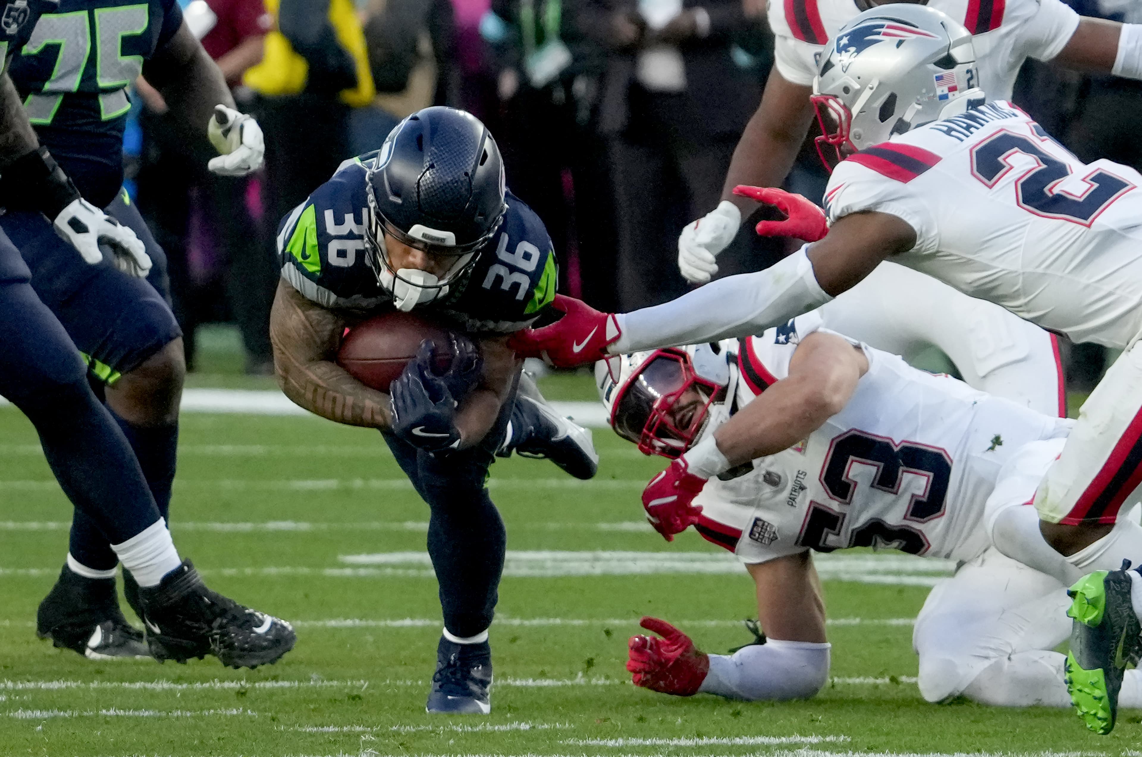 Pre-Snap Reads 3/20: A Seahawks RB room update