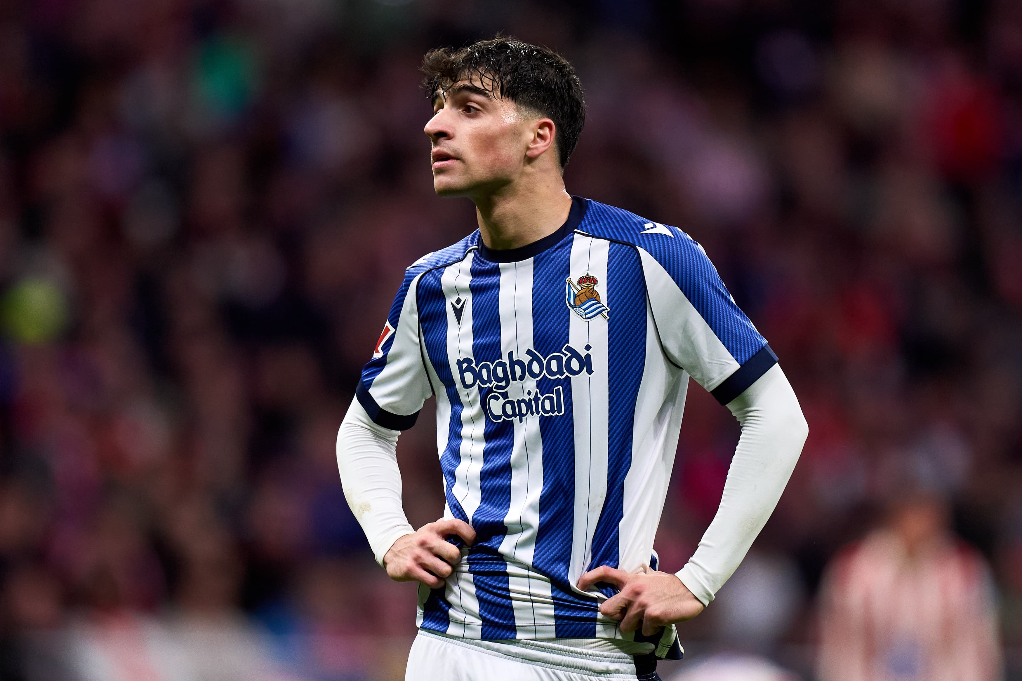 Barcelona add Real Sociedad star Jon Martin to list of center-back targets