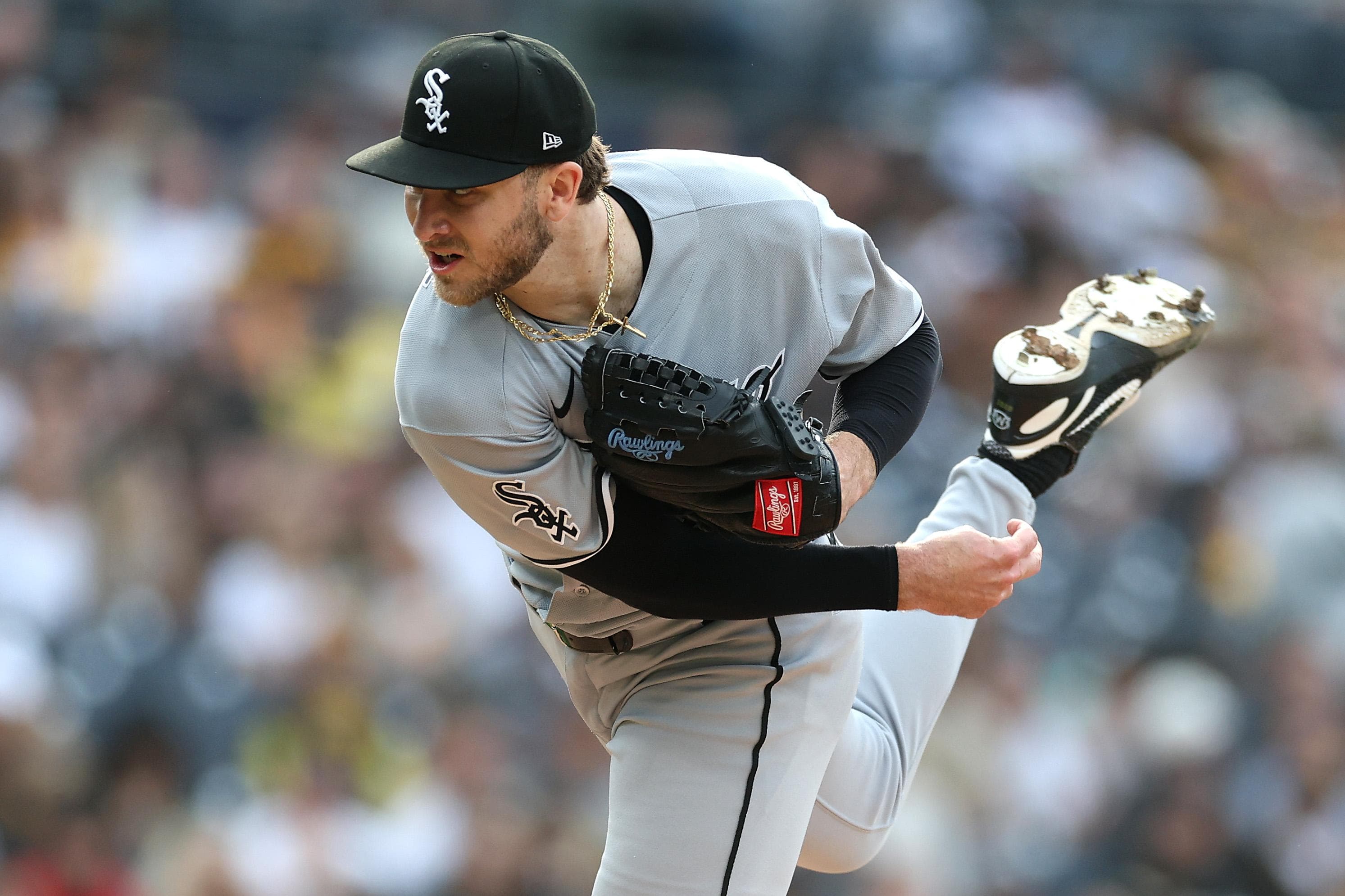 Burke dethrones King in 4-0 Sox victory