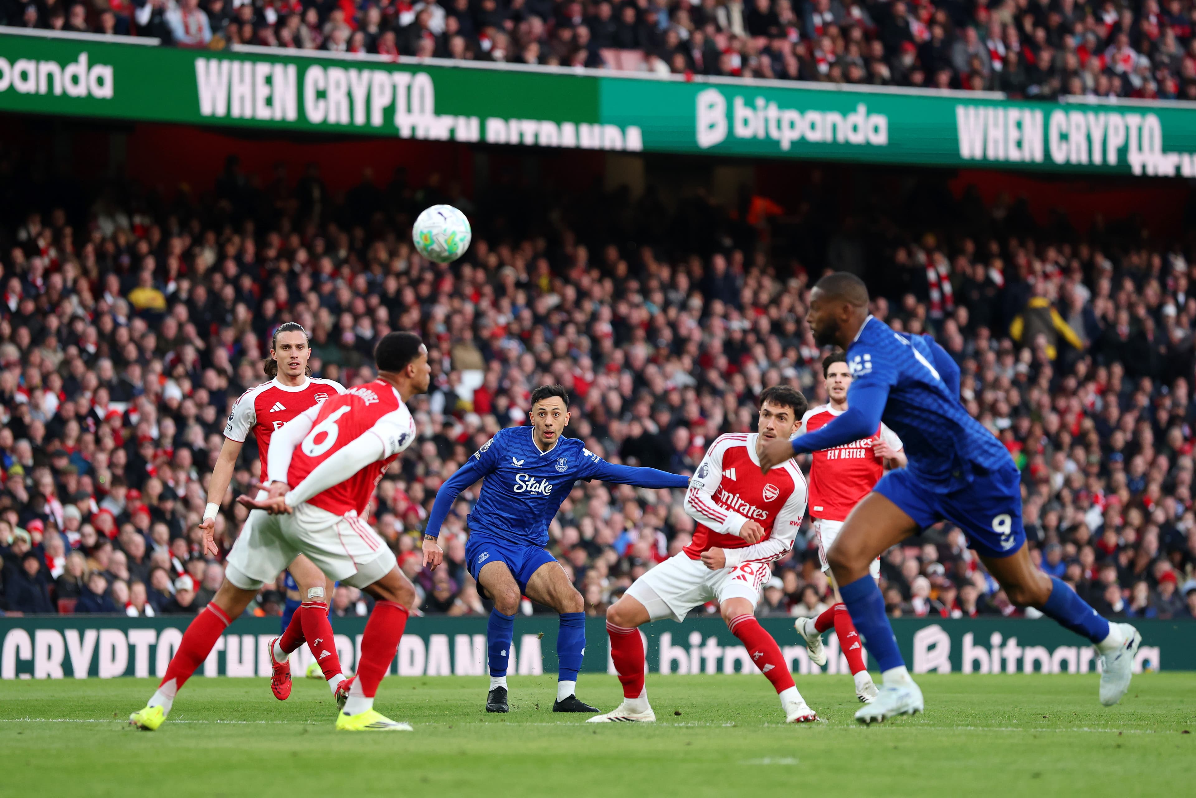 New Headline: Manchester United Triumphs Over Stormy Opposition in Exciting Match