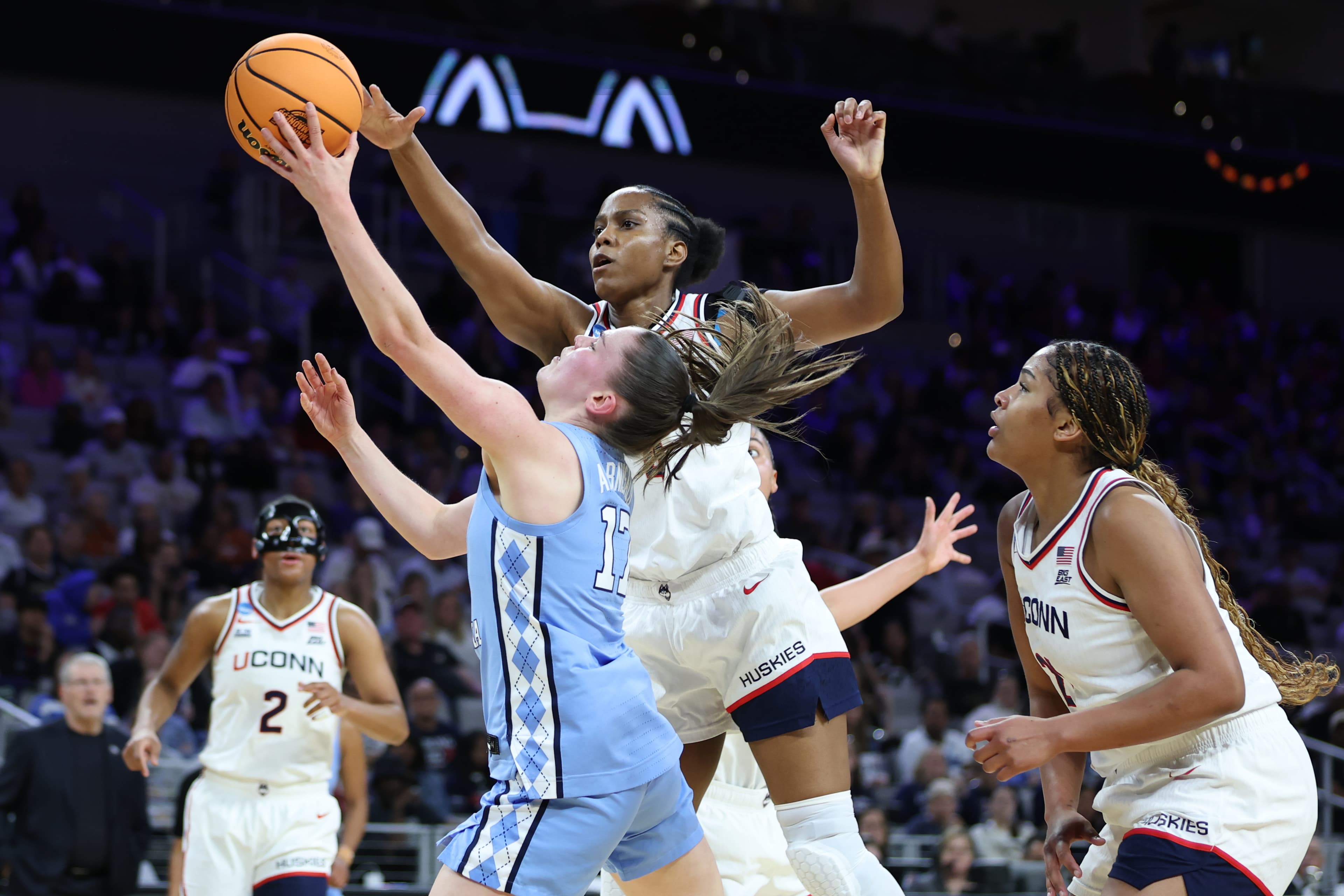 Sweet Sixteen: UConn women’s basketball battles past UNC, 63-42