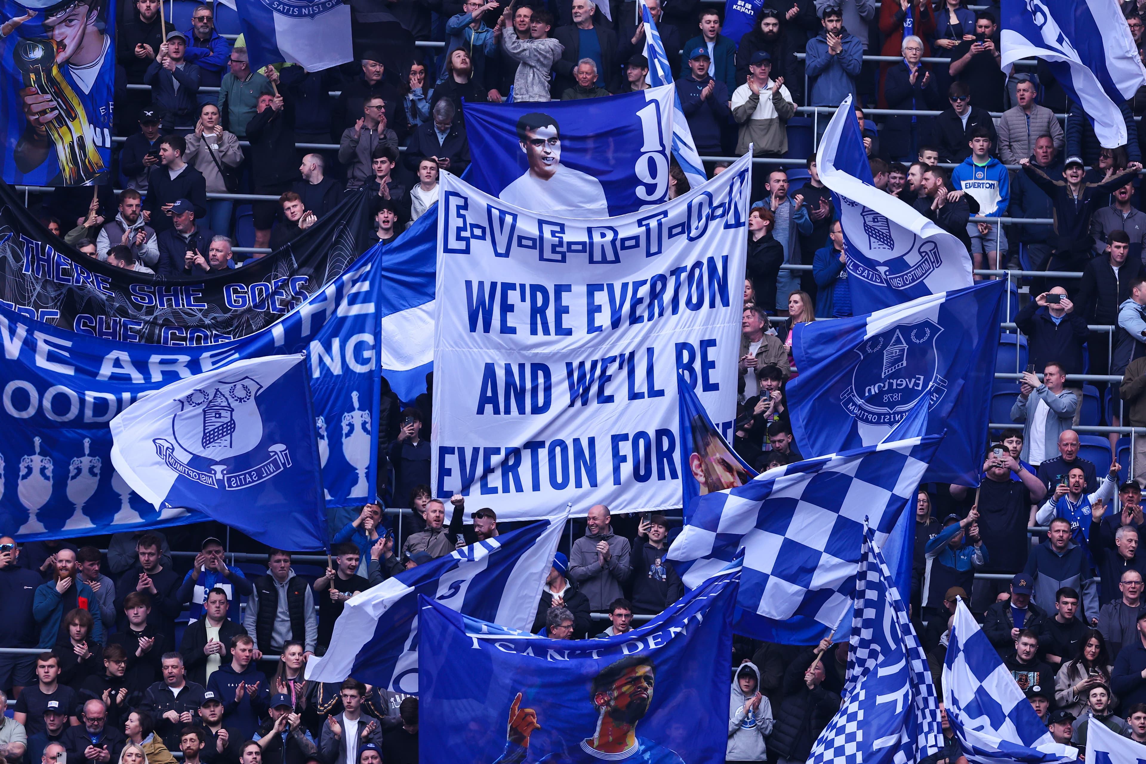 Thursday’s Everton News: Moyes pressure, Diouf and Fatawu links