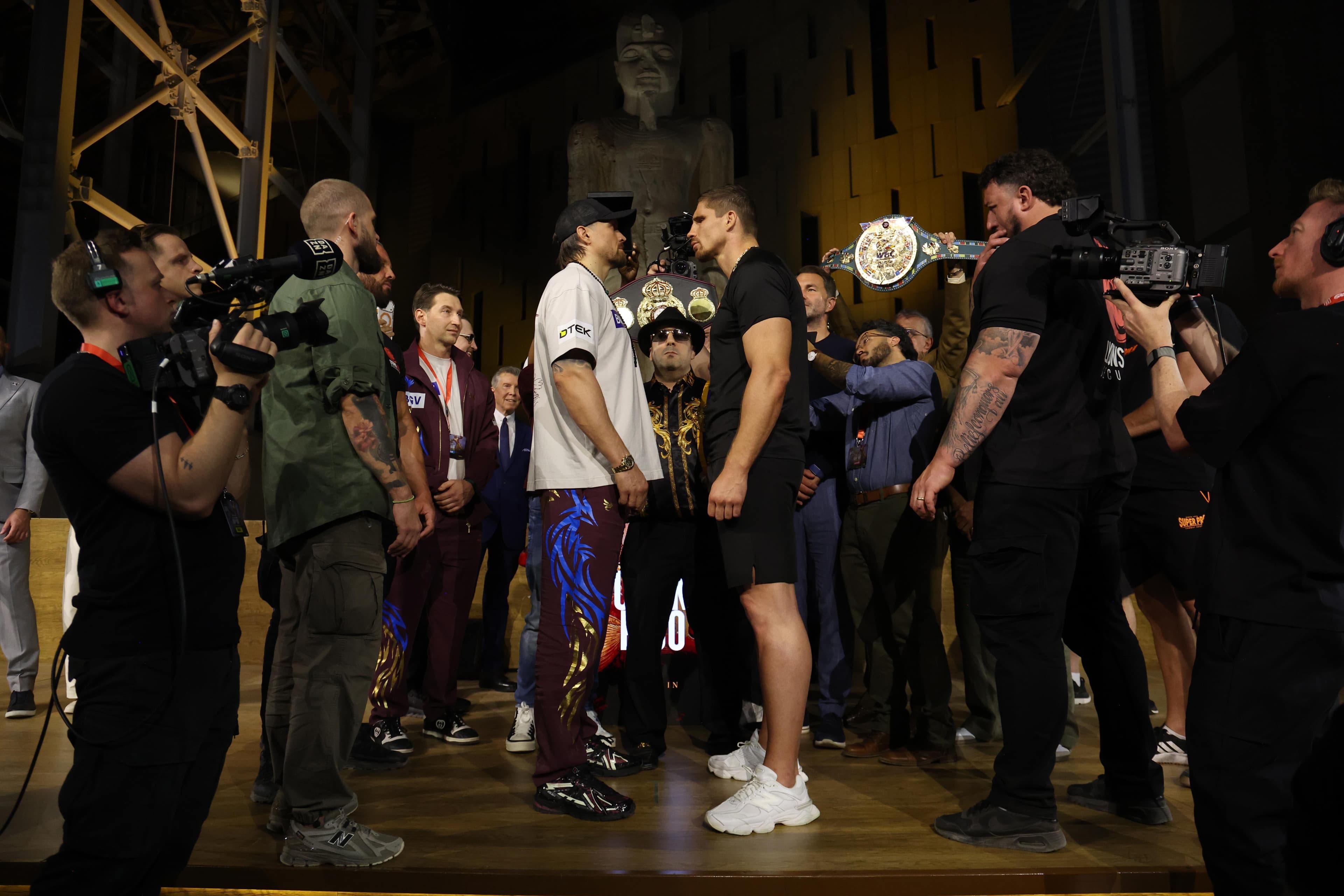 Oleksandr Usyk vs. Rico Verhoeven round-by-round updates
