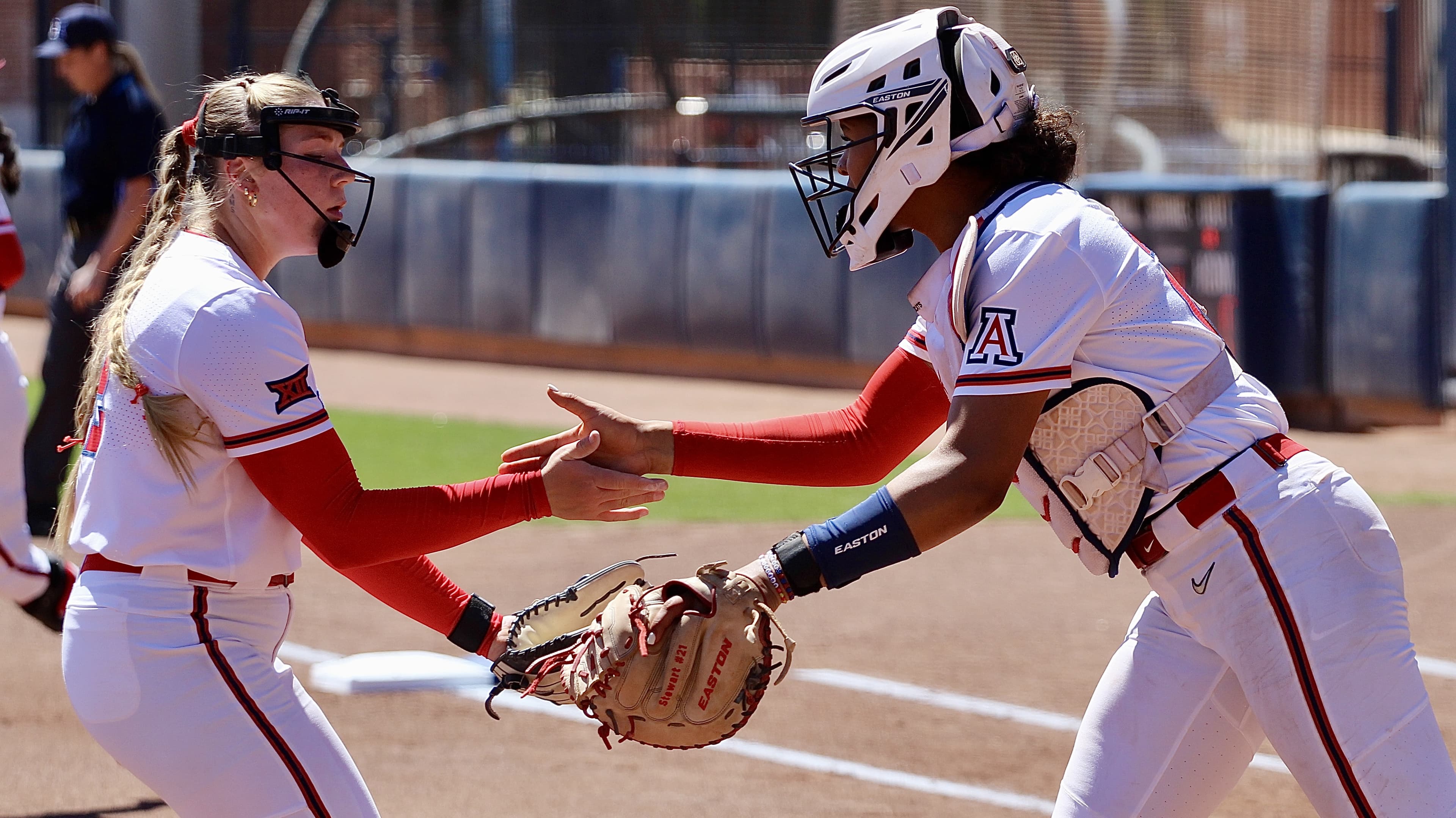 Sydney Stewart gets her pitch to lift Arizona softball to rivalry series win over ASU