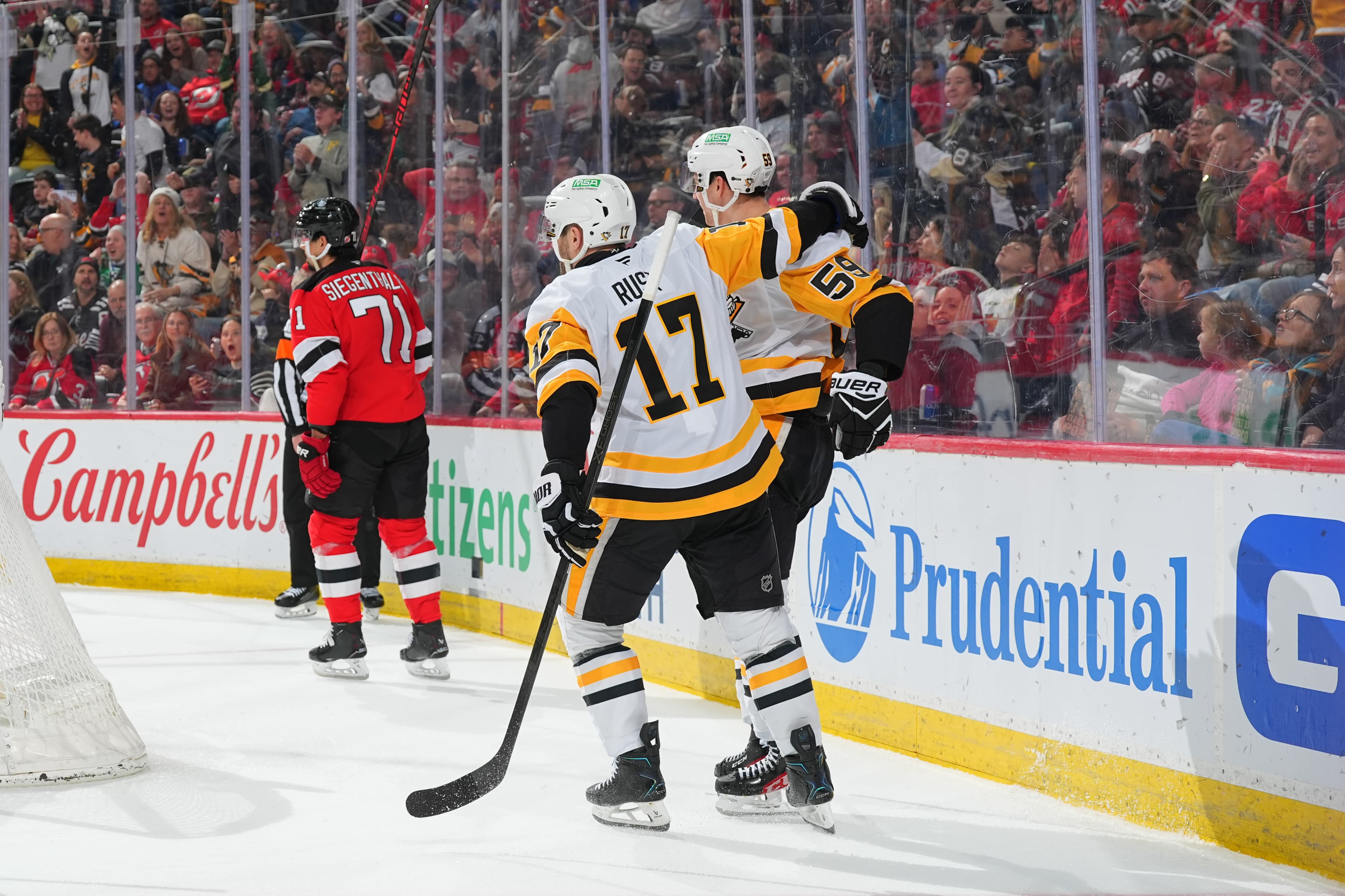 Penguins/Devils Recap: Pens clinch playoffs in 5-2 victory over New Jersey