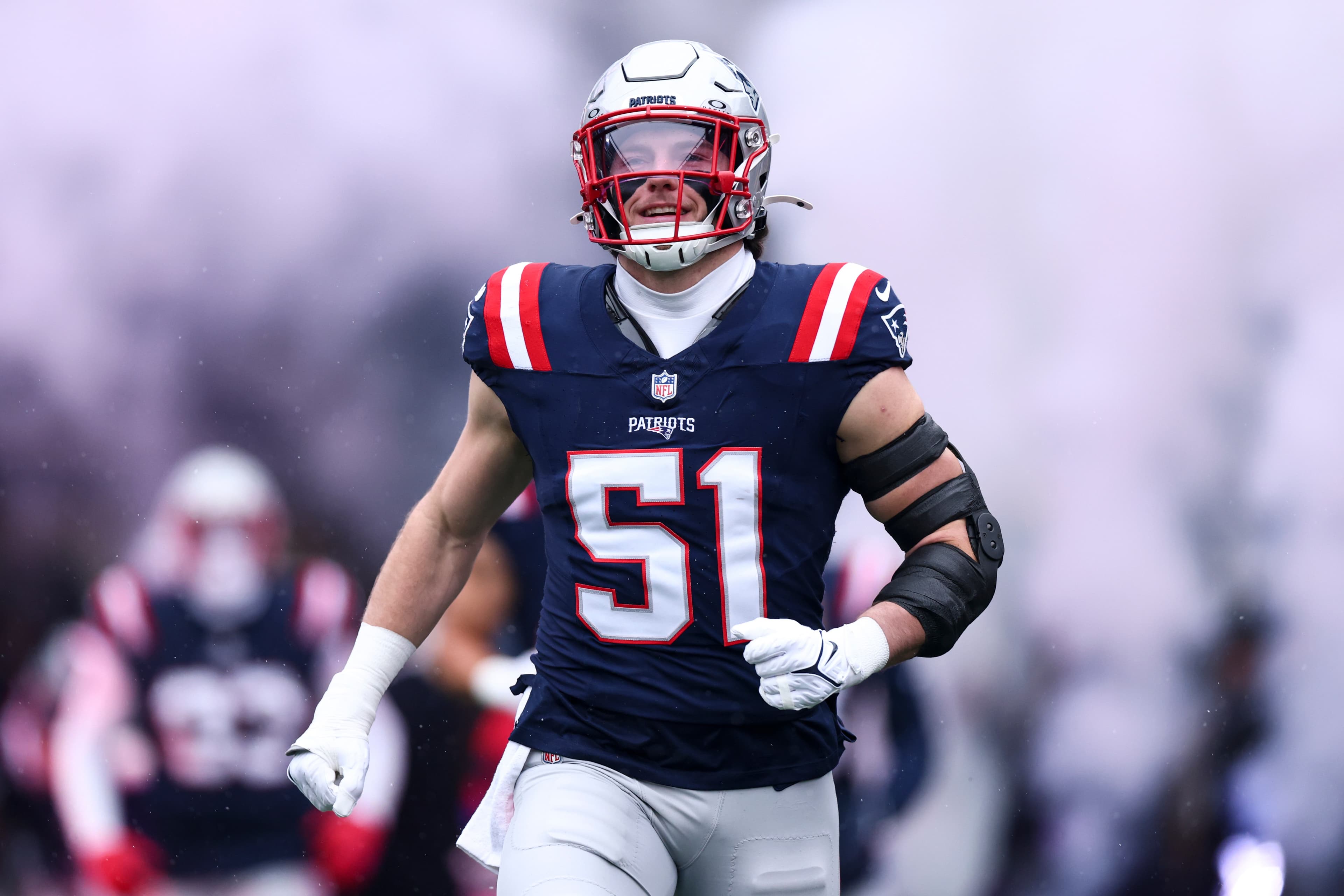 Jack Gibbens nets a $30 million payday by joining the Cardinals from the Patriots!
