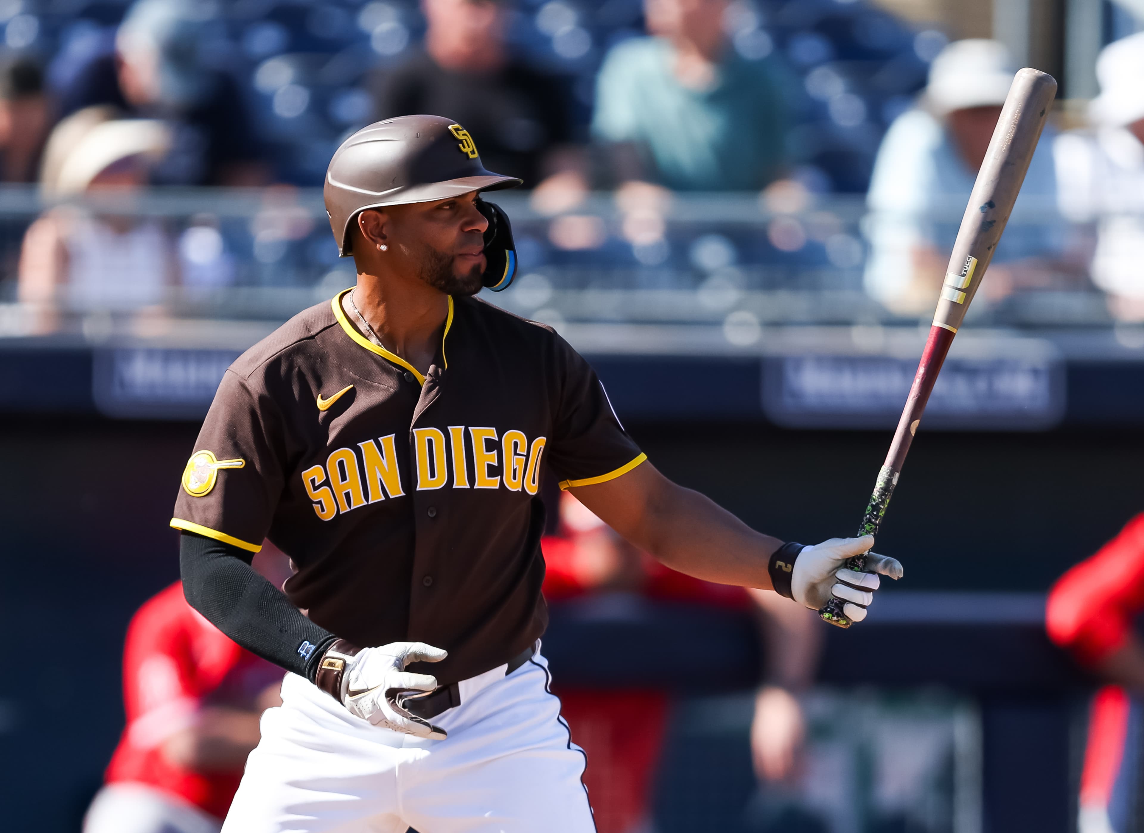 Padres Demolish Diamondbacks 7-1 in Thrilling Victory!