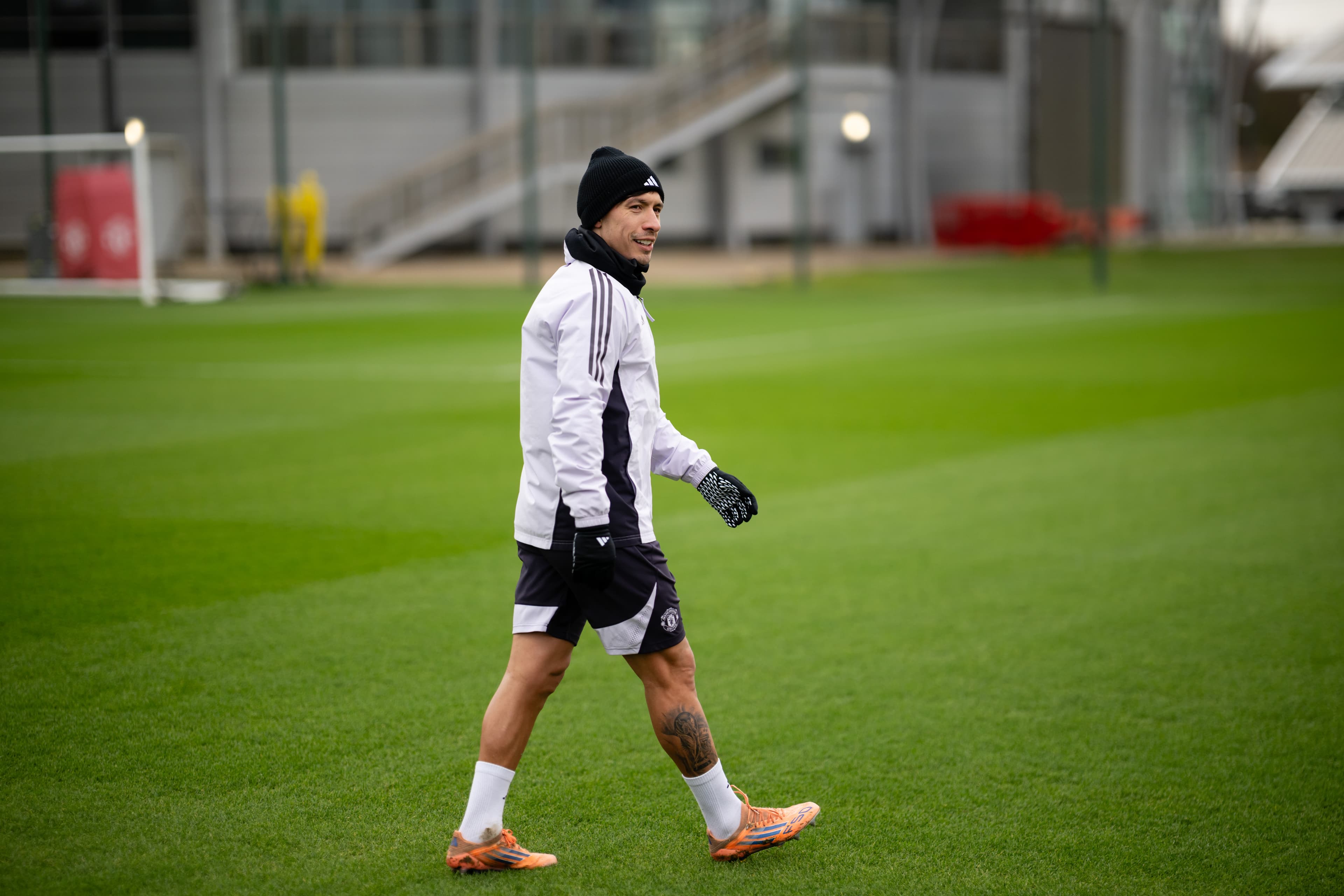 Lisandro Martinez and Matthijs De Ligt still working back from injury