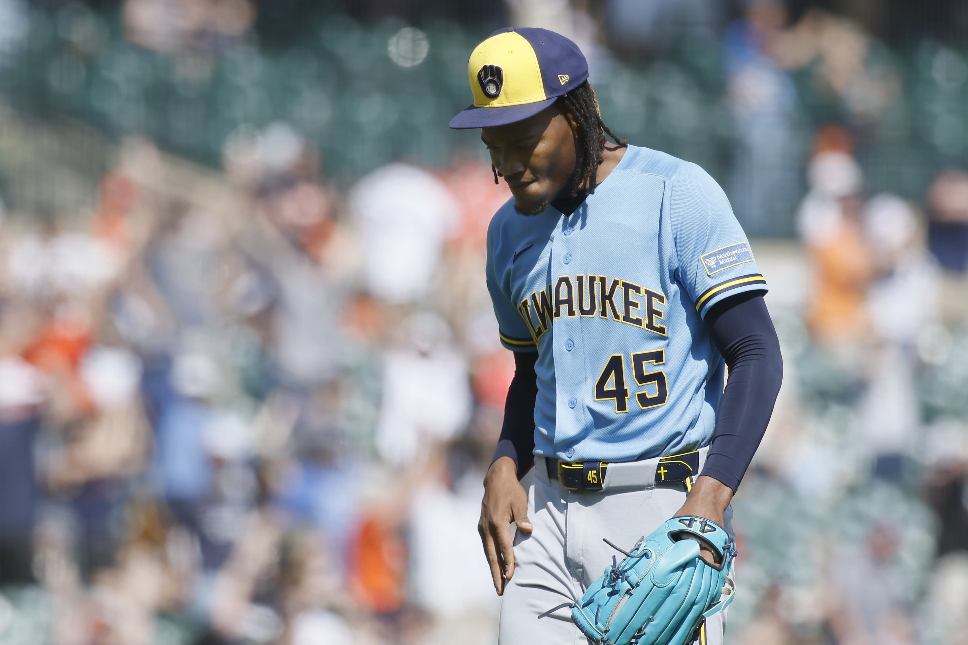 Brewers come back but can’t hold on in 5-4 loss to Tigers