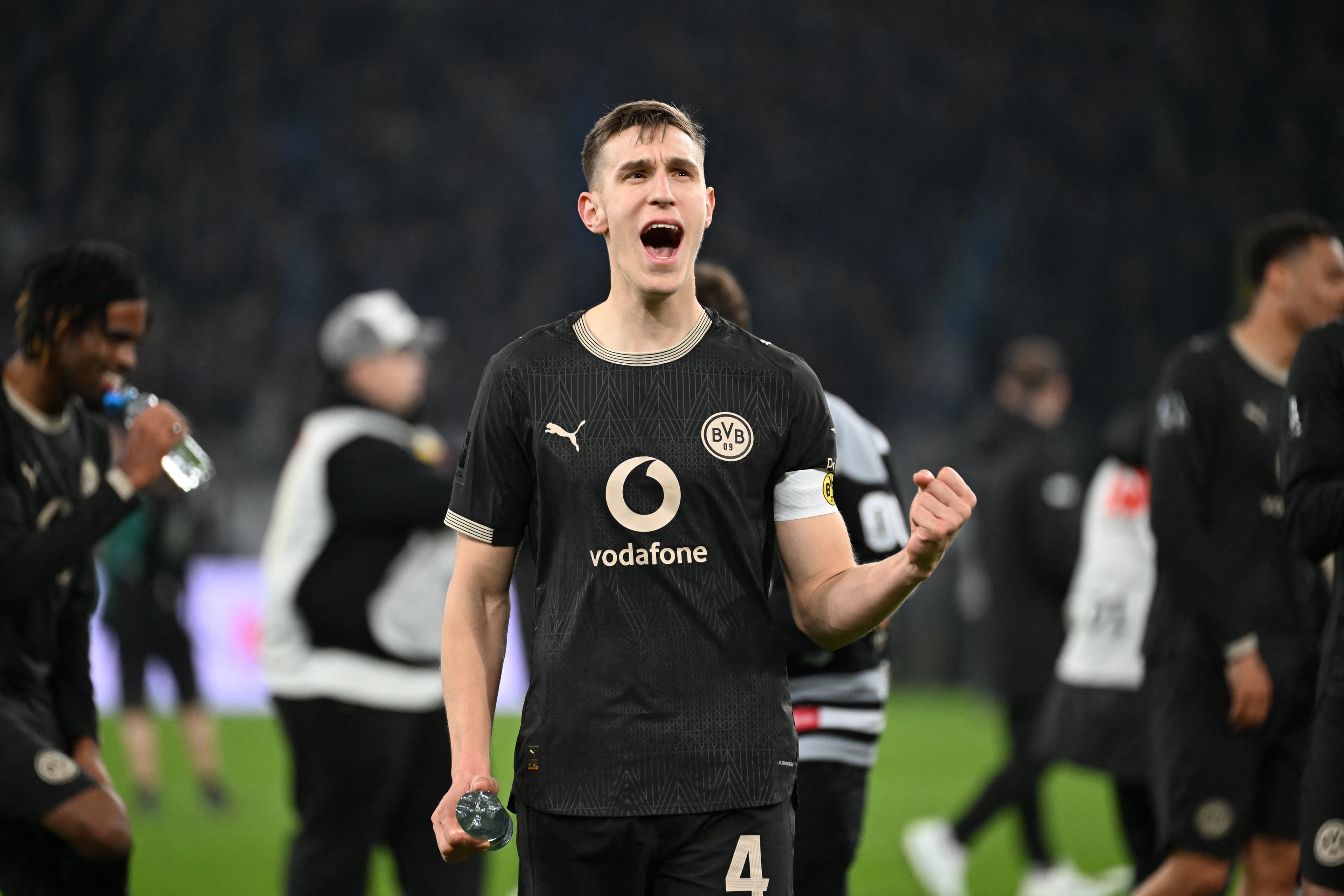 The Daily Bee: Nico Schlotterbeck Set to Extend BVB Contract