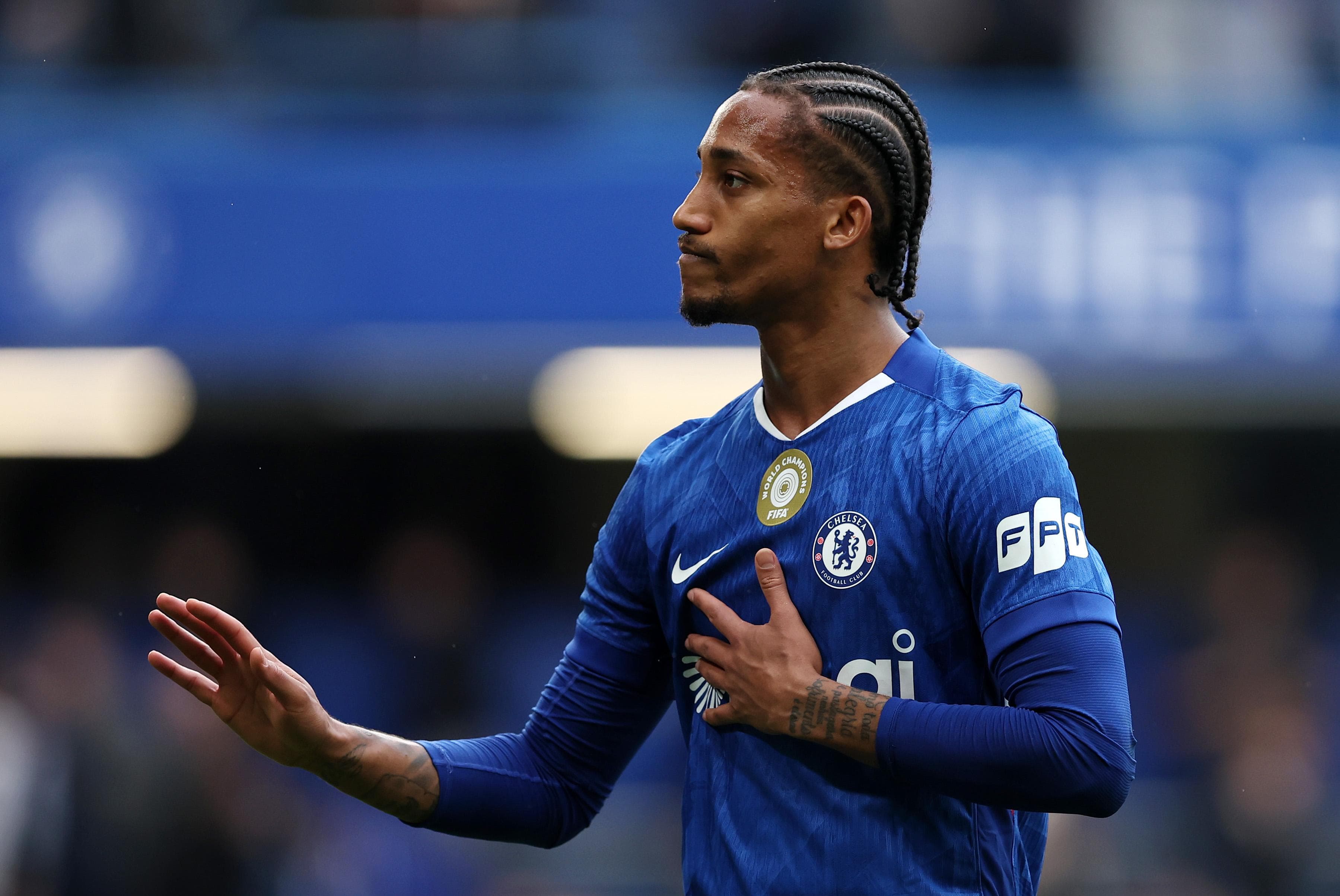 ‘He’d score a lot’ – Joao Pedro urged to leave Chelsea and join Raphinha and Lamine Yamal at Barcelona