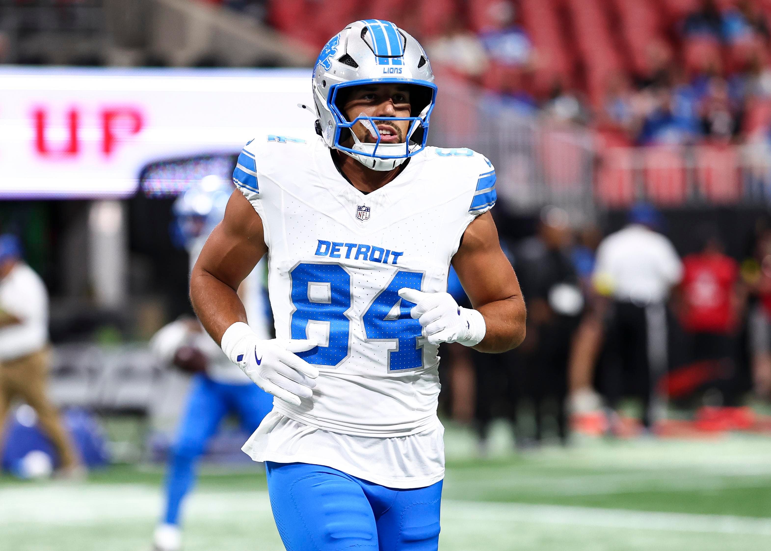 Bills sign tight end Shane Zylstra, release kicker