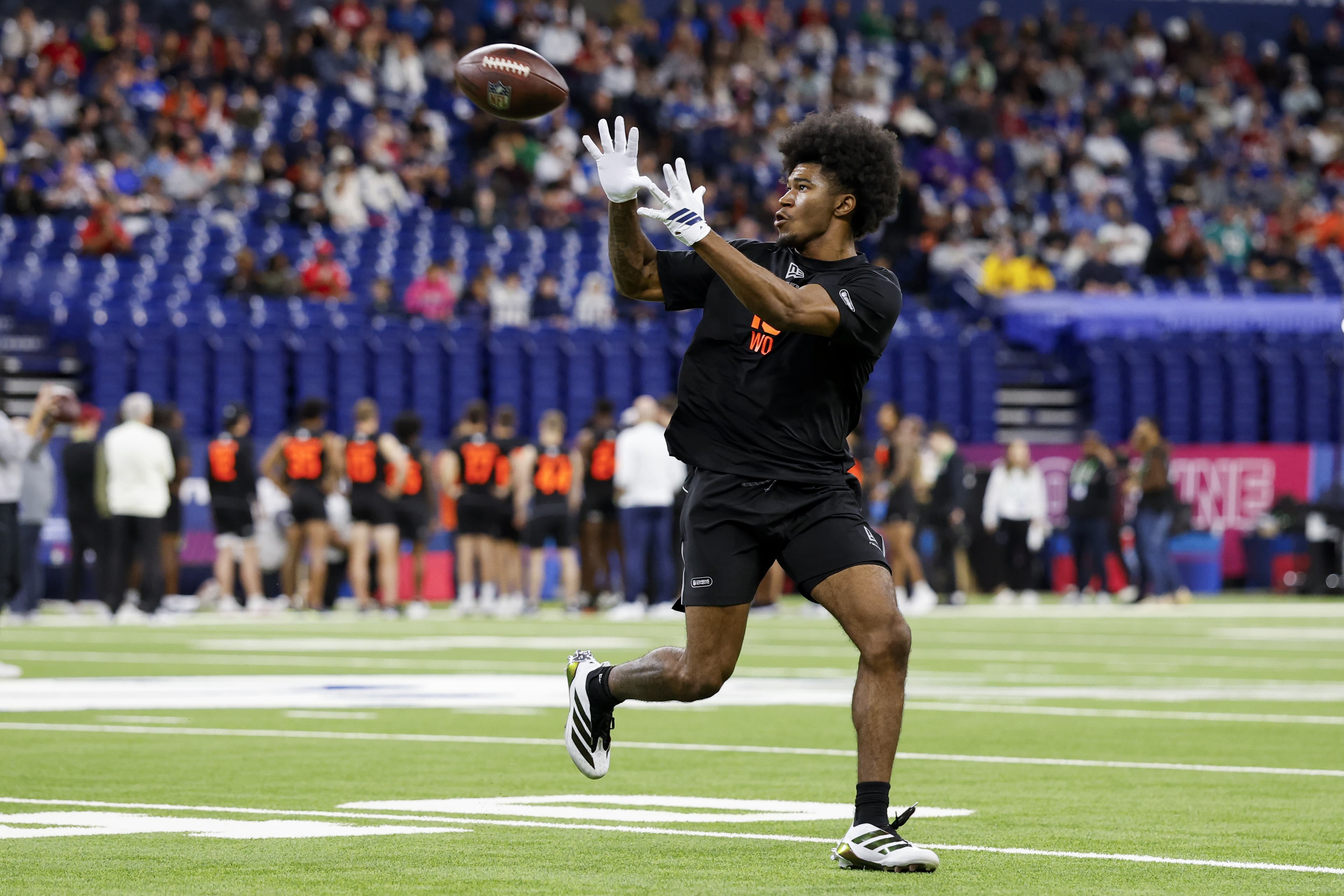 NFL draft expert predicts 3 early surprise possibilities in deep 2026 class