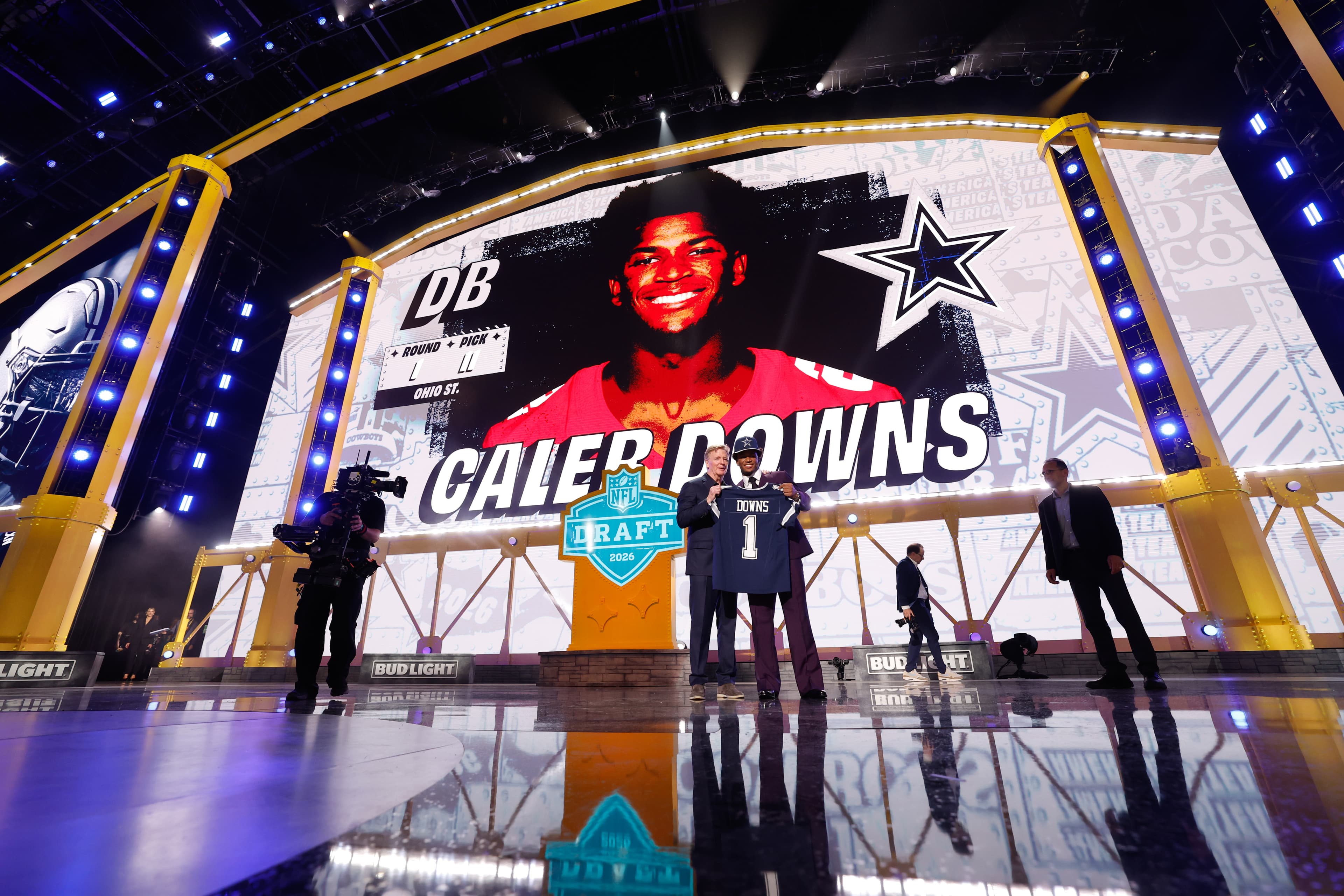 Cowboys tried to trade up with Browns during 2026 NFL Draft
