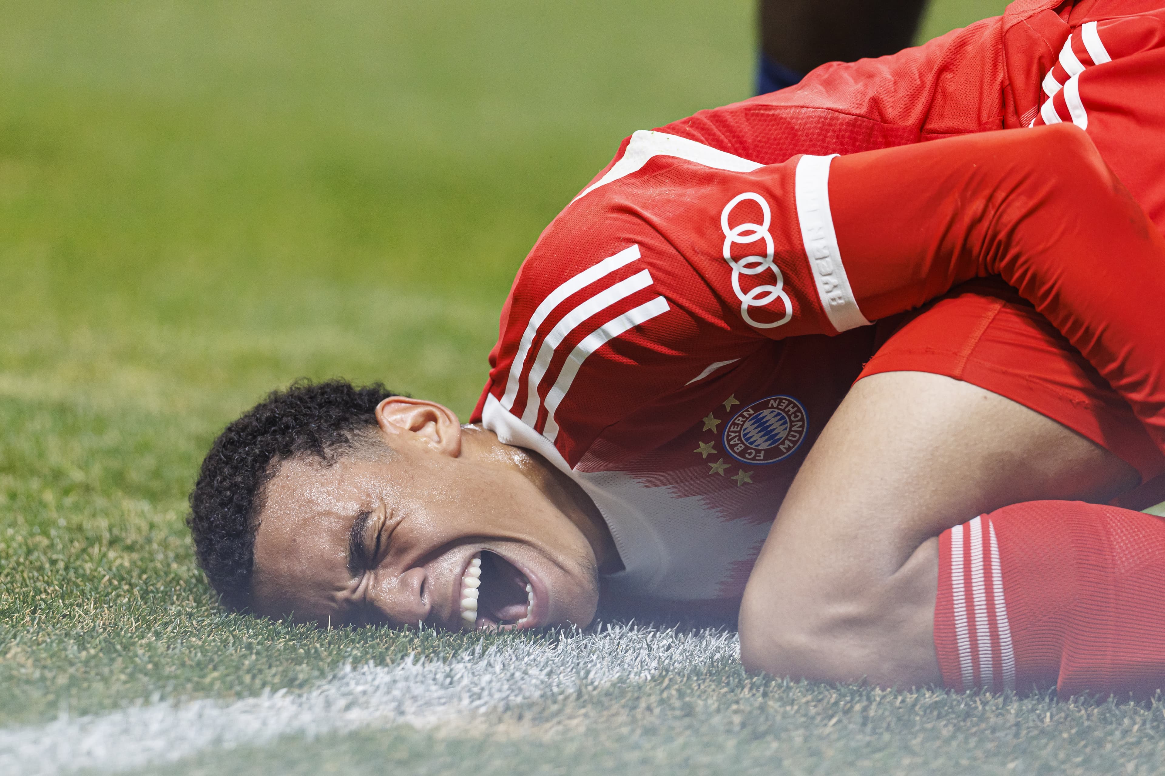 Uli Hoeneß says Gianluigi Donnarumma’s tackle on Jamal Musiala was ‘utter madness’