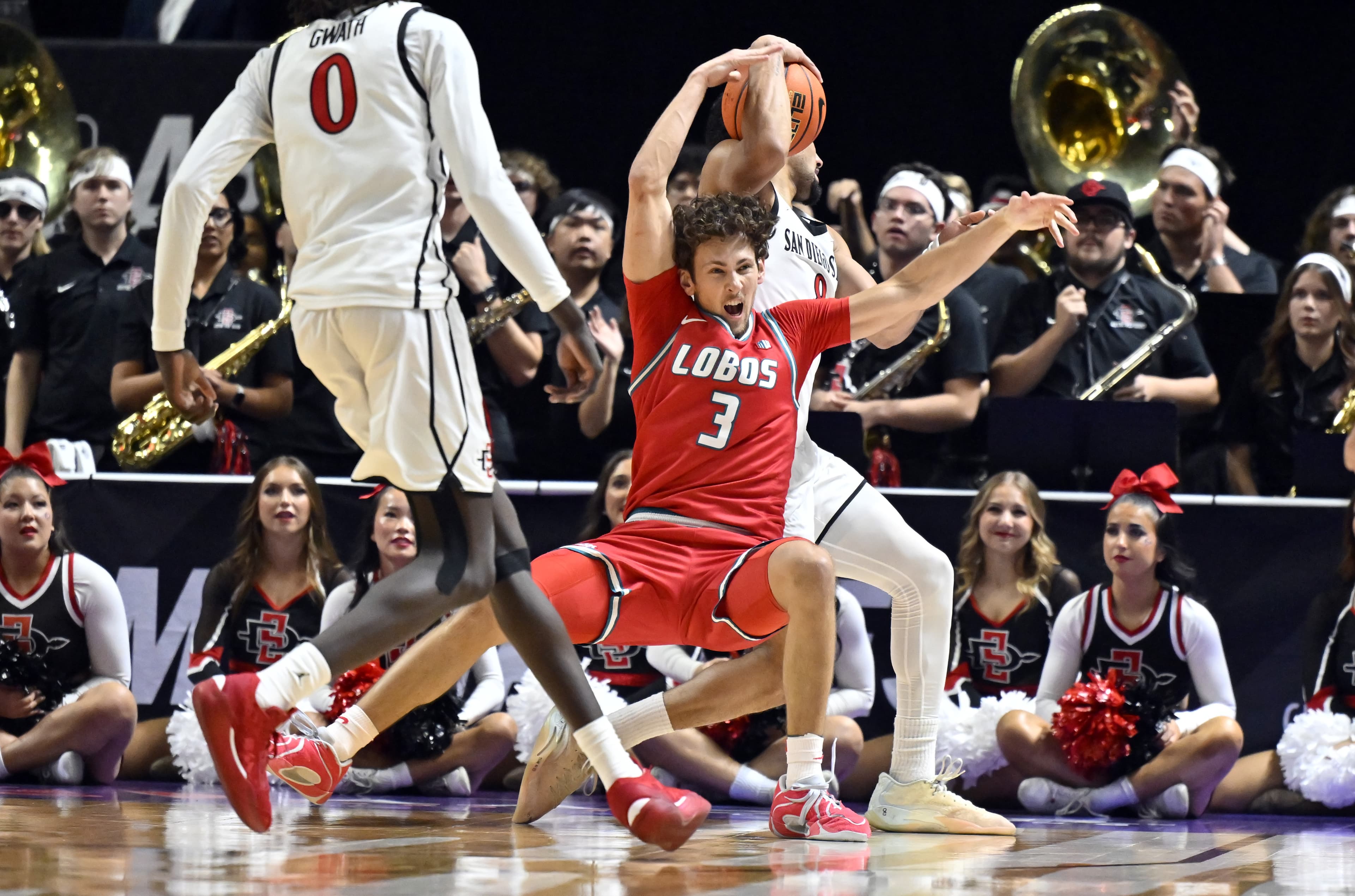 BJ DAVIS STUNNS WITH BOLD REBOUND AND AZTECS' UNSTOPPABLE CHISELS TAKE UTARock 7-6!