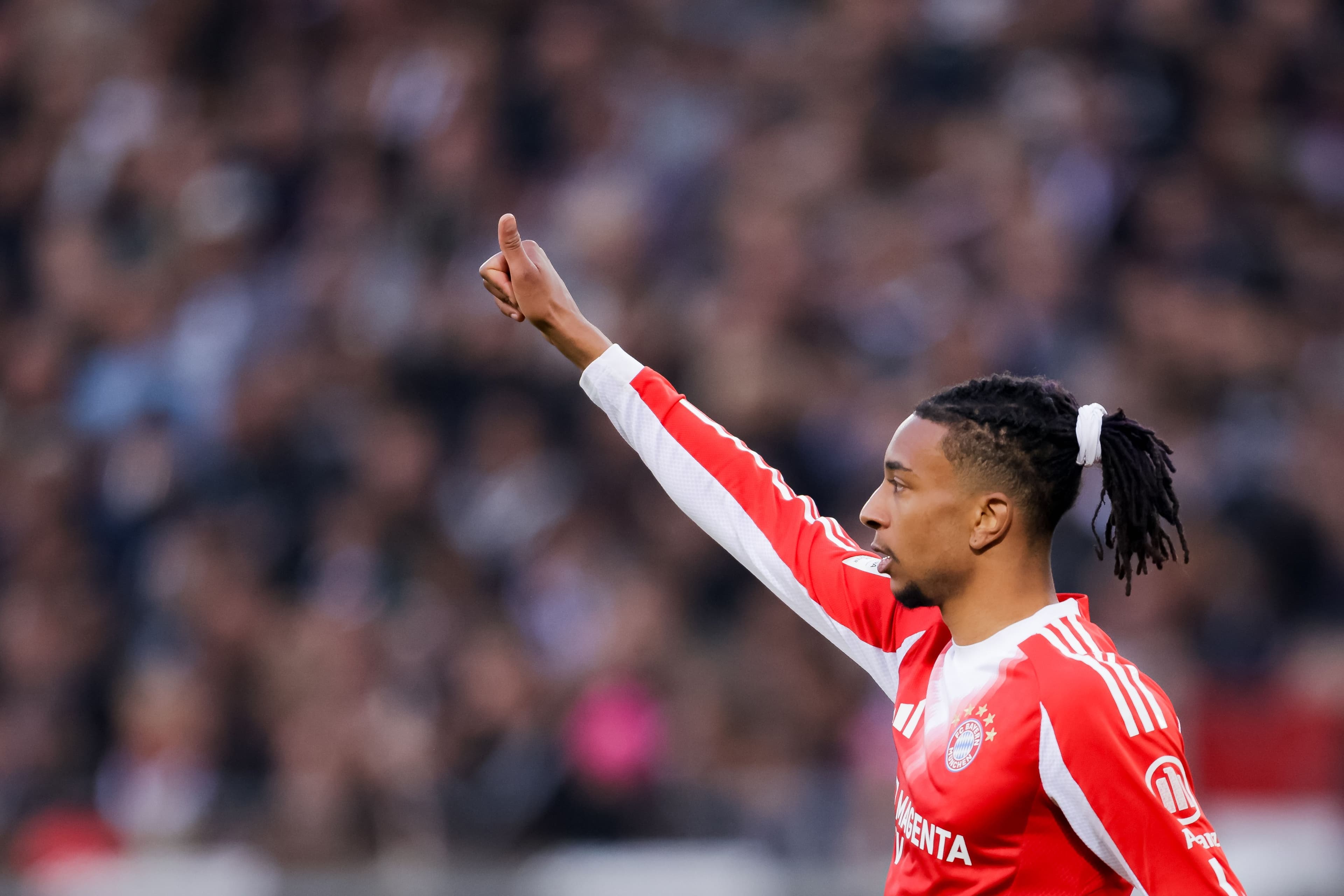 Bayern Munich celebrates every player who participated in breaking goal scoring record