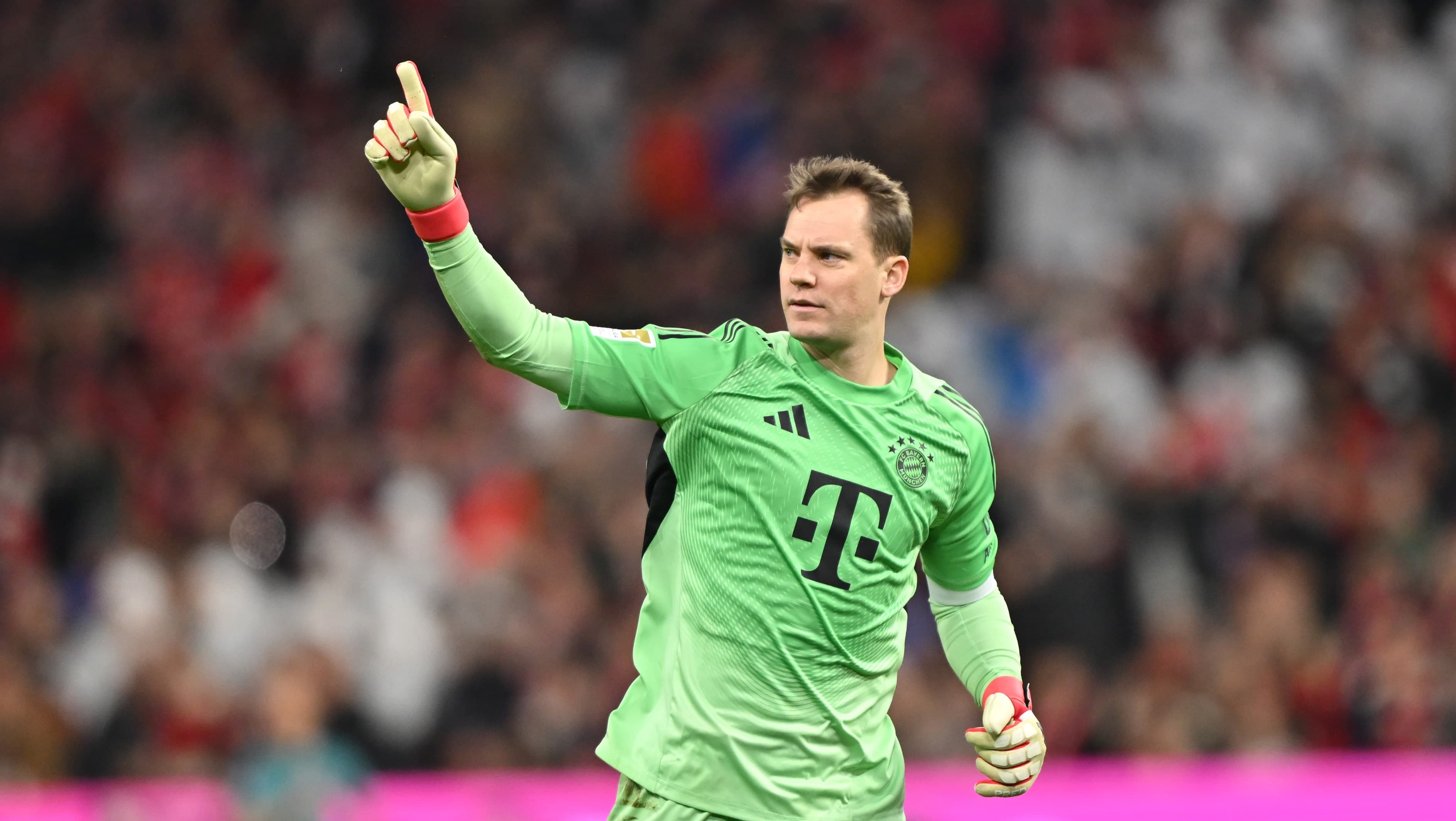 🚨 Real Madrid Coach Zidane Could Double Messi's Pay in 2023 Season!