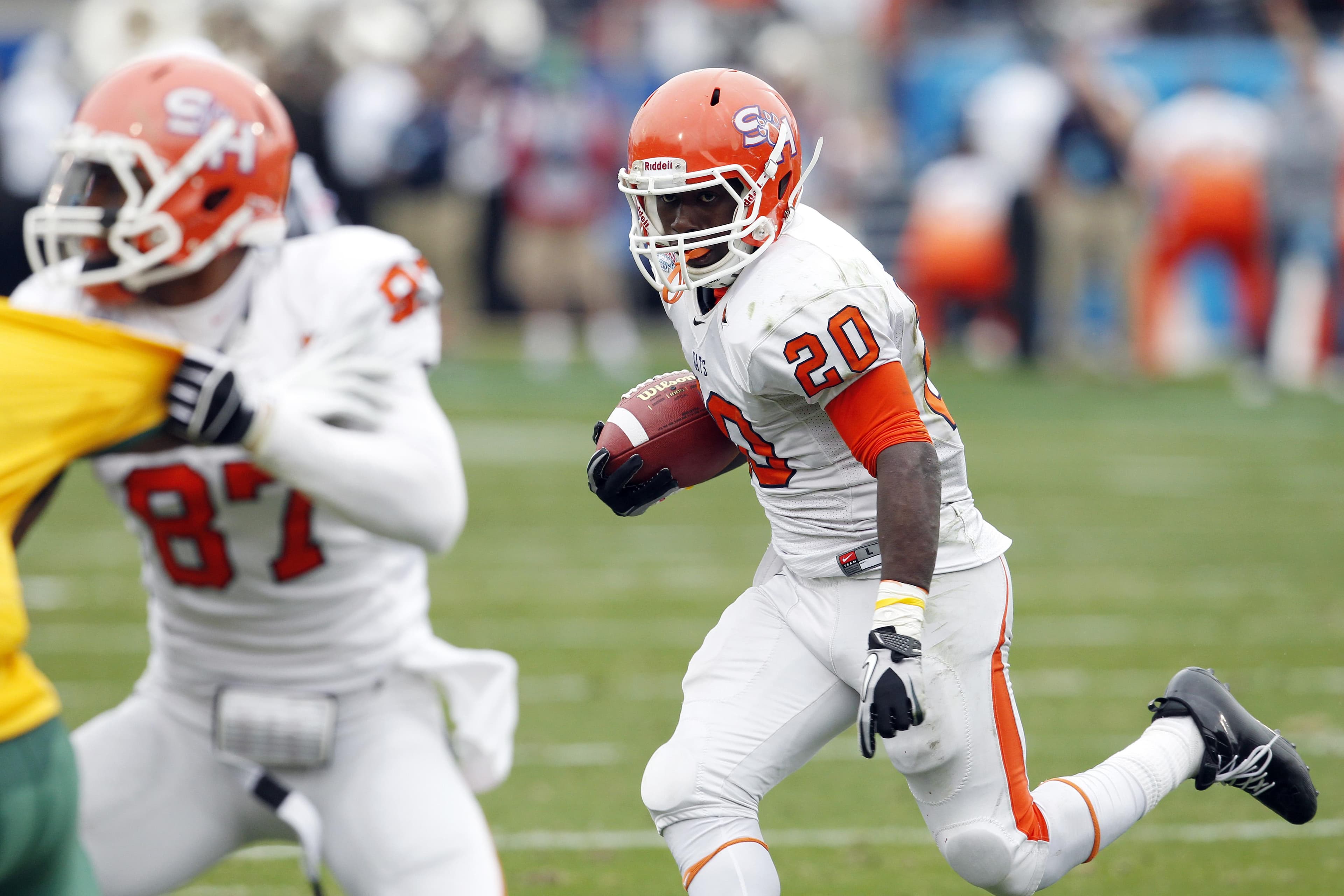 FCS Throwbacks: Flanders Runs Wild in Albuquerque, Lifts Sam Houston to Upset over New Mexico