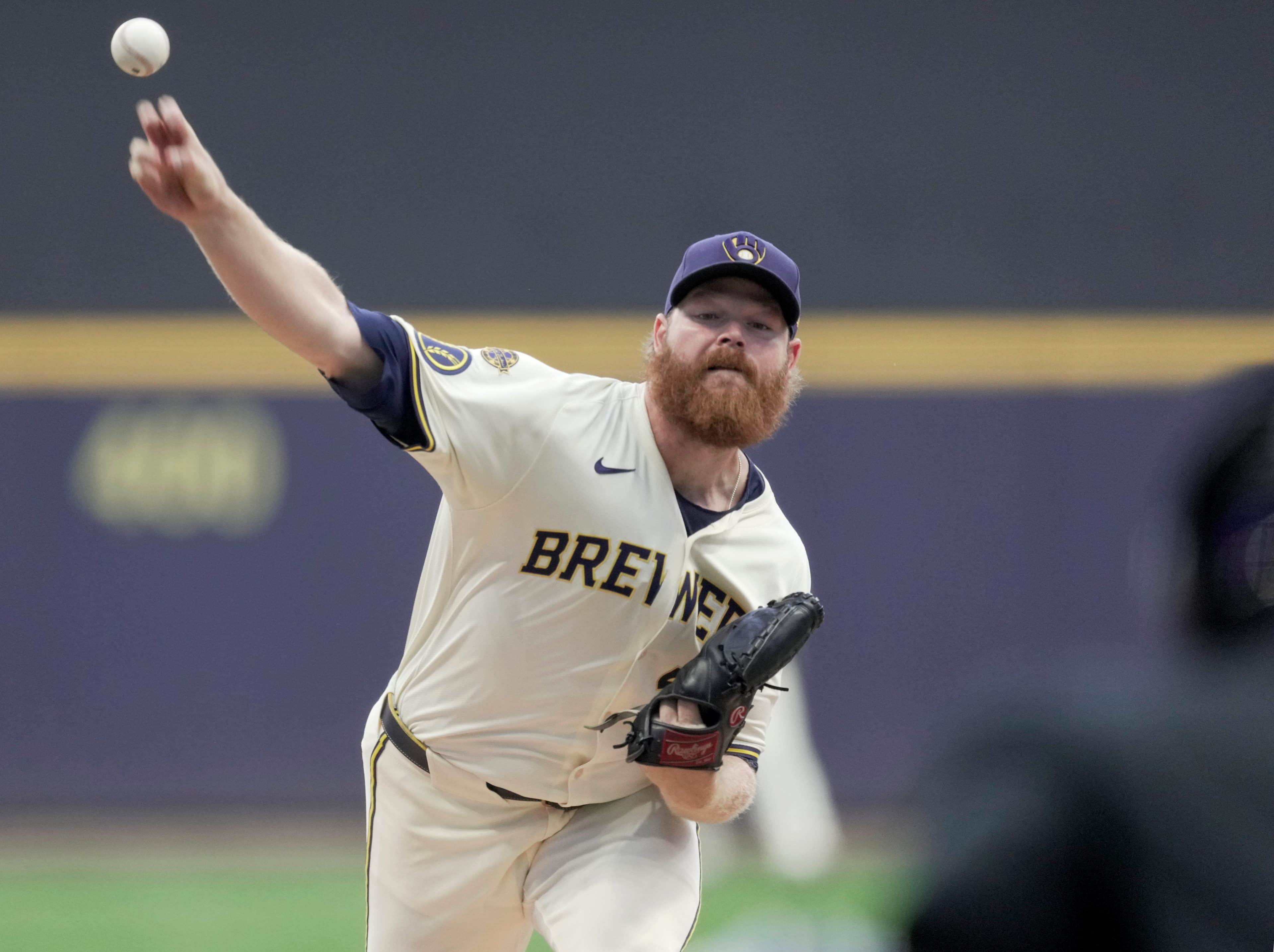 Game Thread #10: Milwaukee Brewers (7-2) @ Boston Red Sox (2-7)