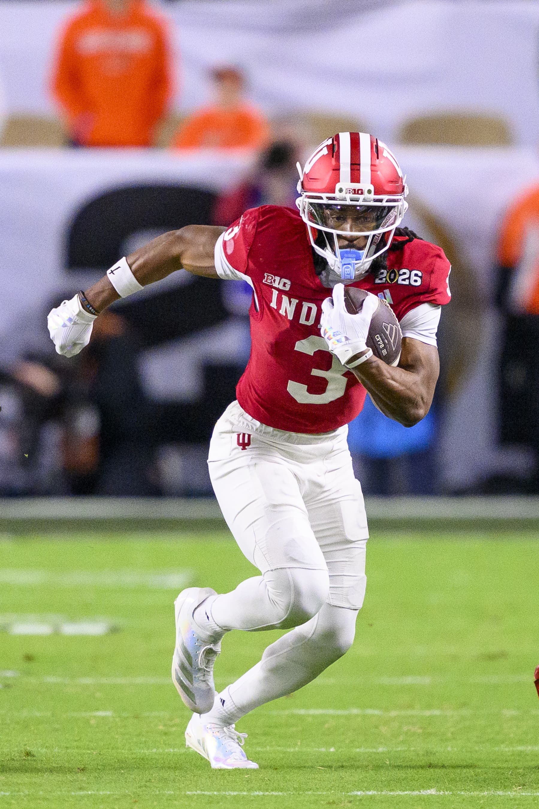 Ranking hot, lukewarm, and cold prospects for the 49ers at each pick